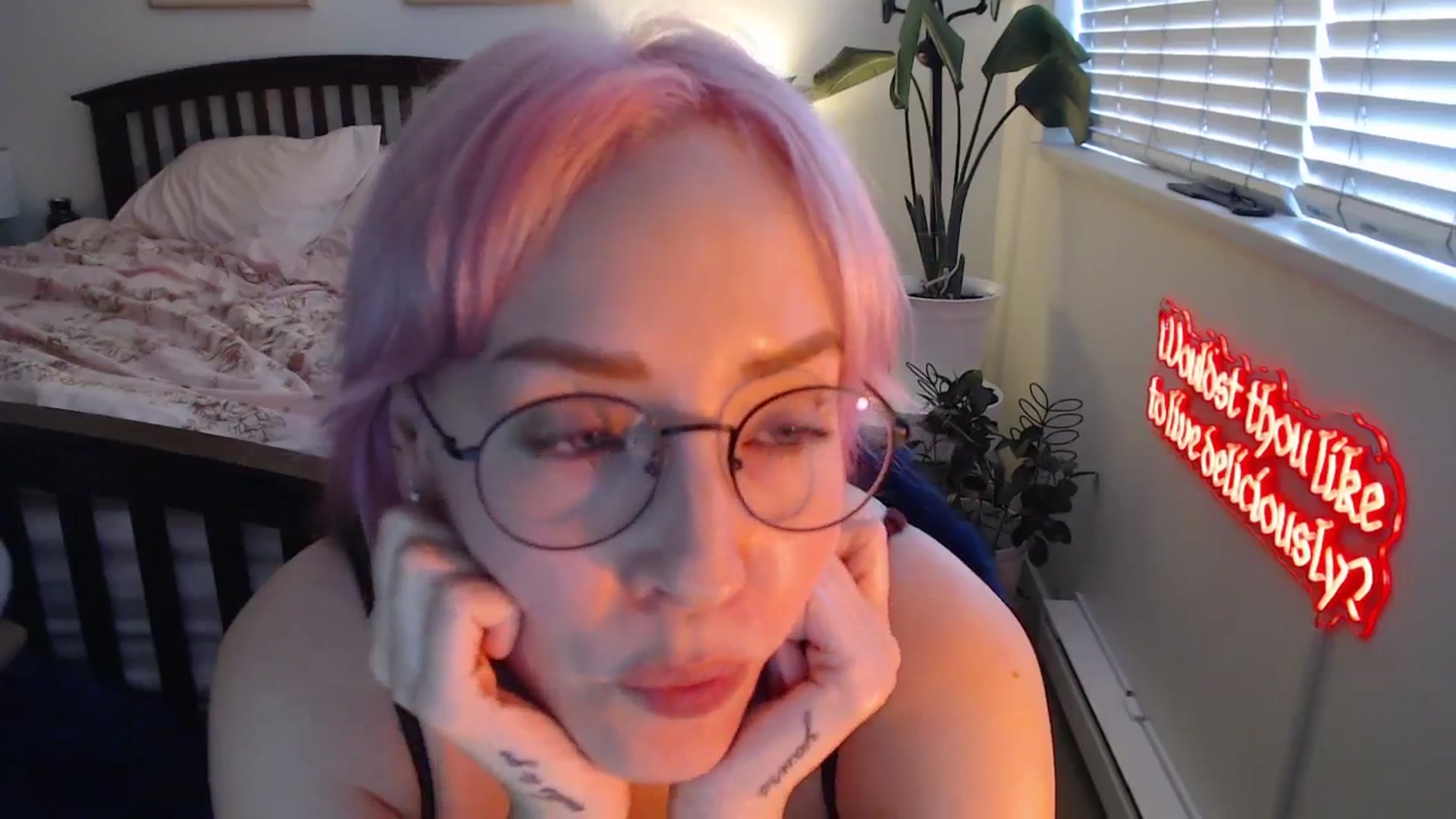 Gallery image thumbnail from NahlaHoney's myfreecams stream on, 08/08/2025, 04:10 image 7 of 20