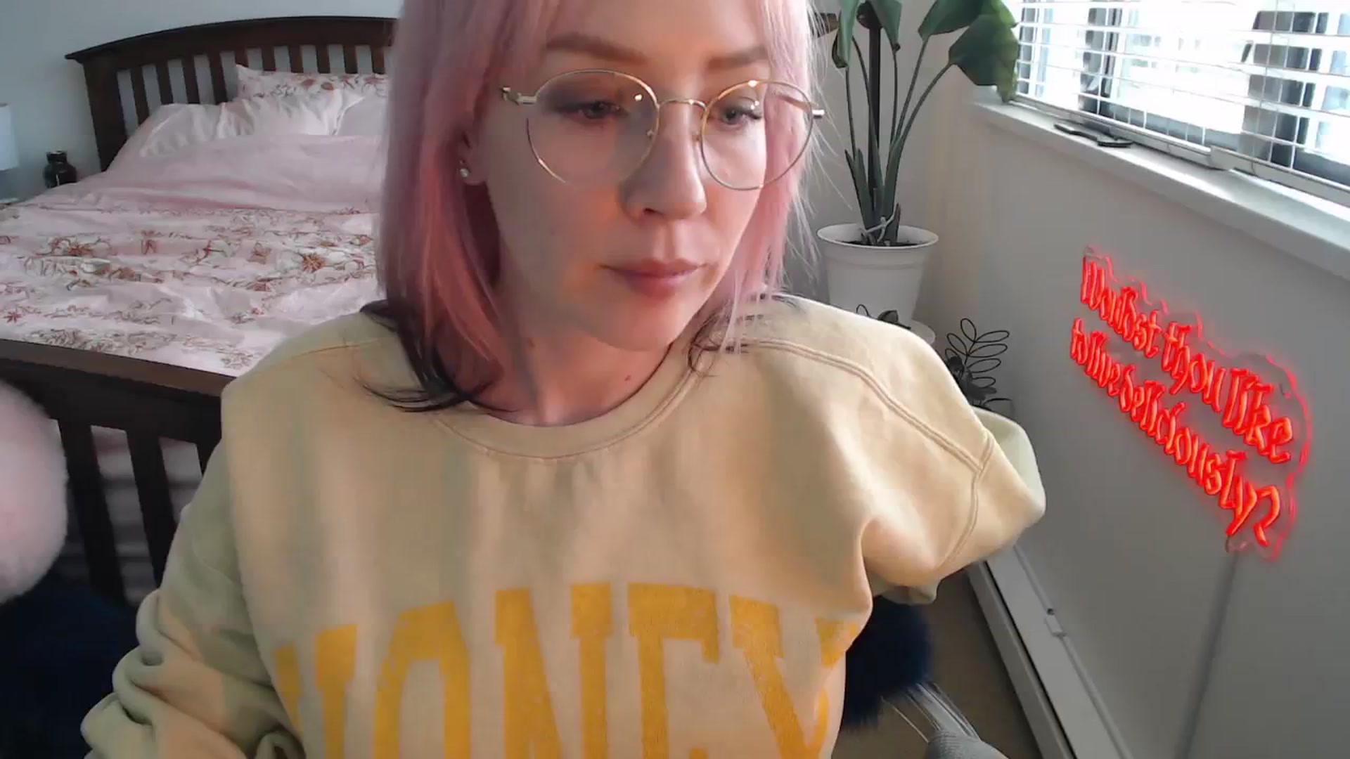 Gallery image thumbnail from NahlaHoney's myfreecams stream on, 08/09/2025, 02:40 image 15 of 20