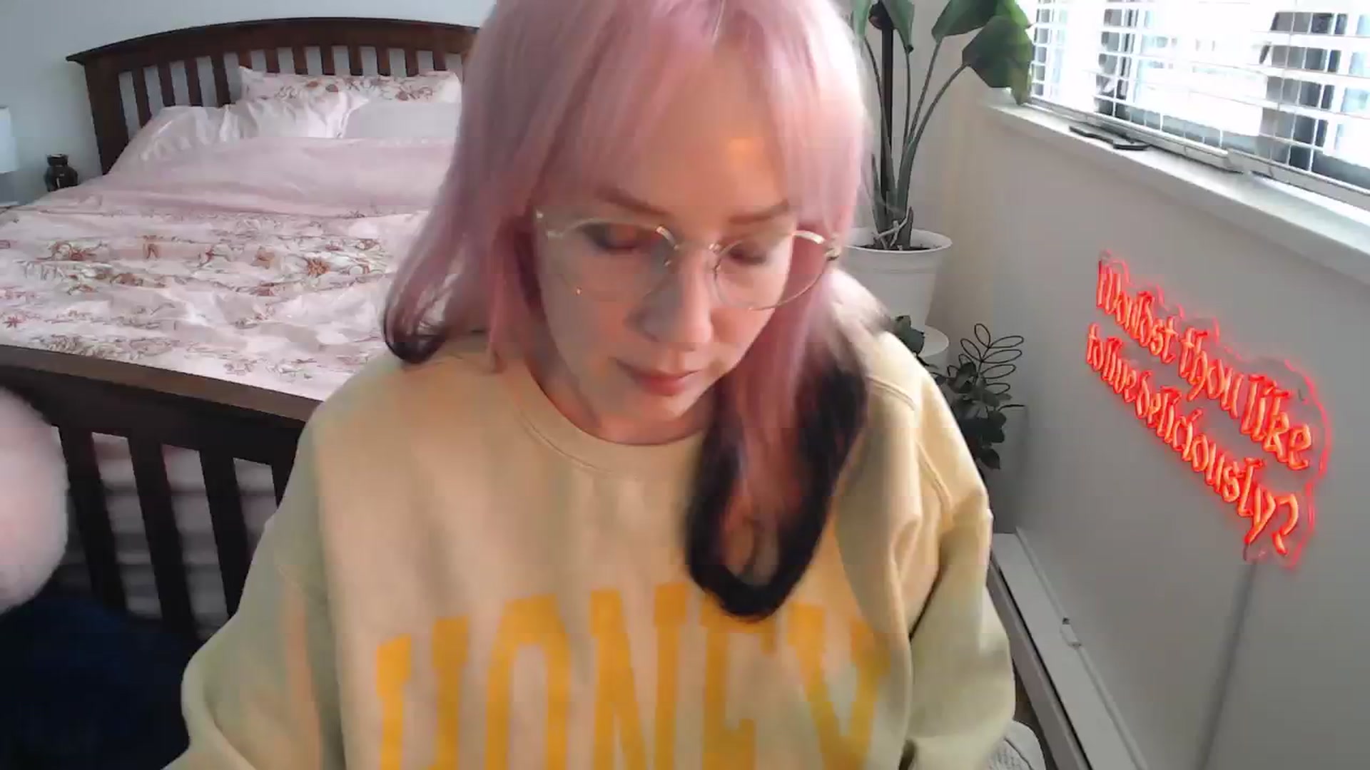 Gallery image thumbnail from NahlaHoney's myfreecams stream on, 08/09/2025, 02:40 image 6 of 20