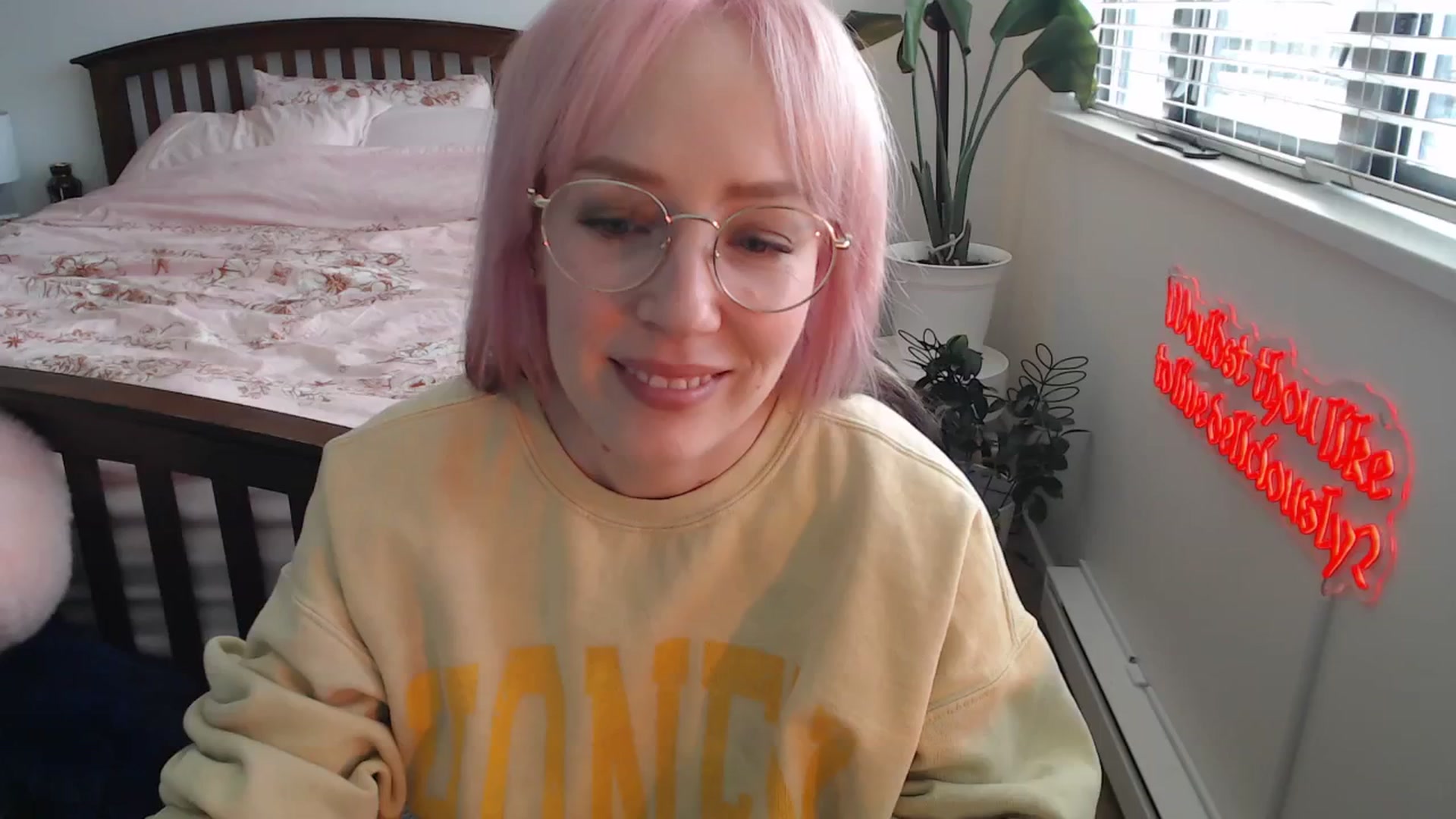 Gallery image thumbnail from NahlaHoney's myfreecams stream on, 08/09/2025, 02:40 image 13 of 20