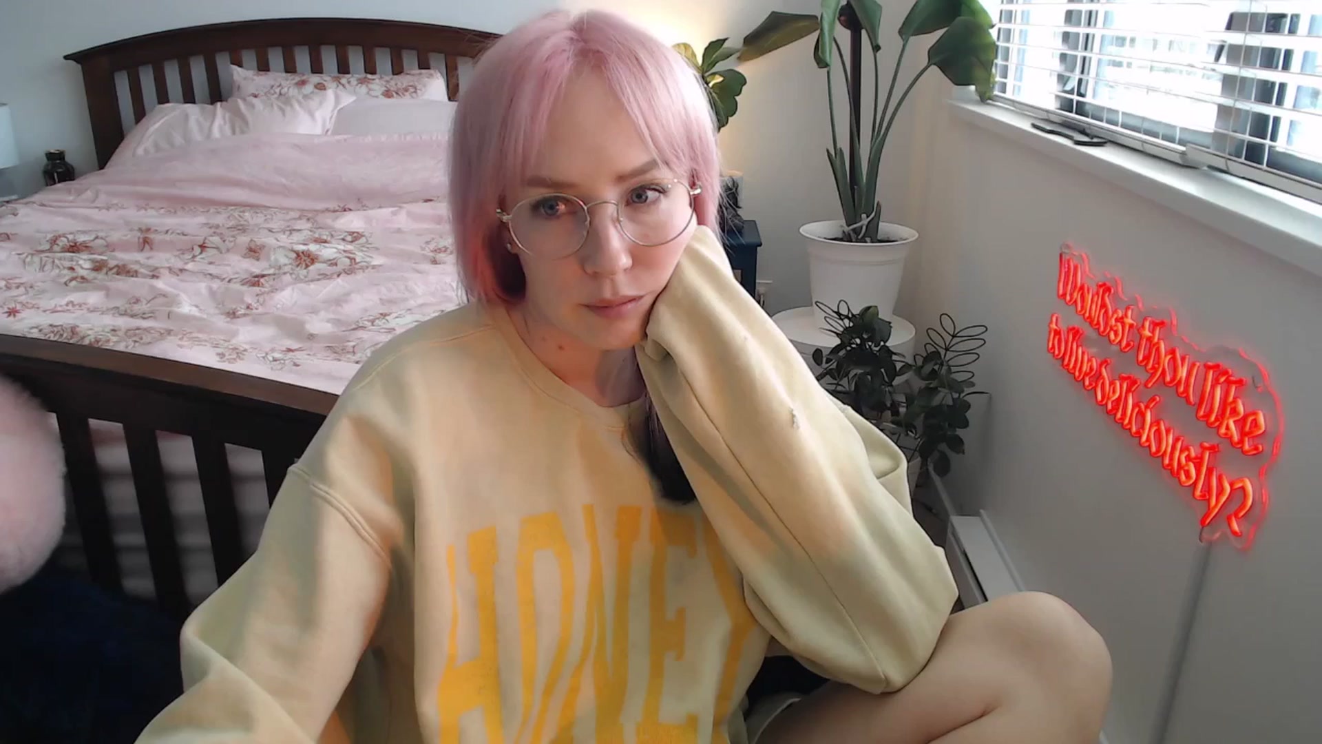 Gallery image thumbnail from NahlaHoney's myfreecams stream on, 08/09/2025, 02:40 image 3 of 20