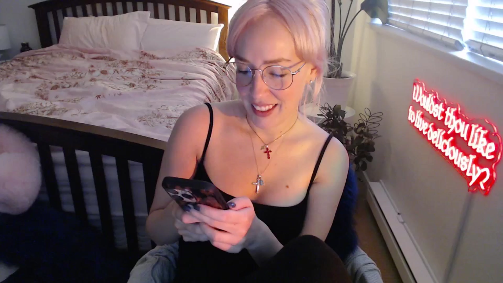 Gallery image thumbnail from NahlaHoney's myfreecams stream on, 08/15/2025, 03:40 image 2 of 20