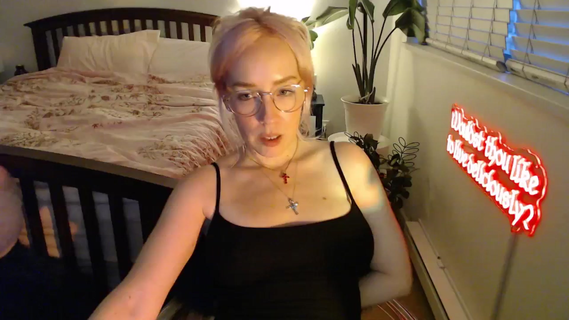 Gallery image thumbnail from NahlaHoney's myfreecams stream on, 08/15/2025, 03:40 image 19 of 20