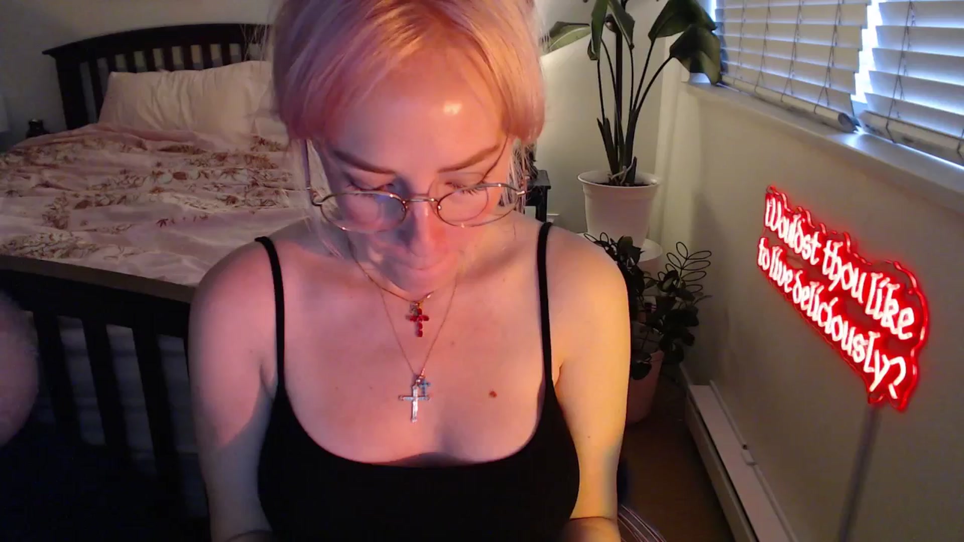 Gallery image thumbnail from NahlaHoney's myfreecams stream on, 08/15/2025, 03:40 image 10 of 20
