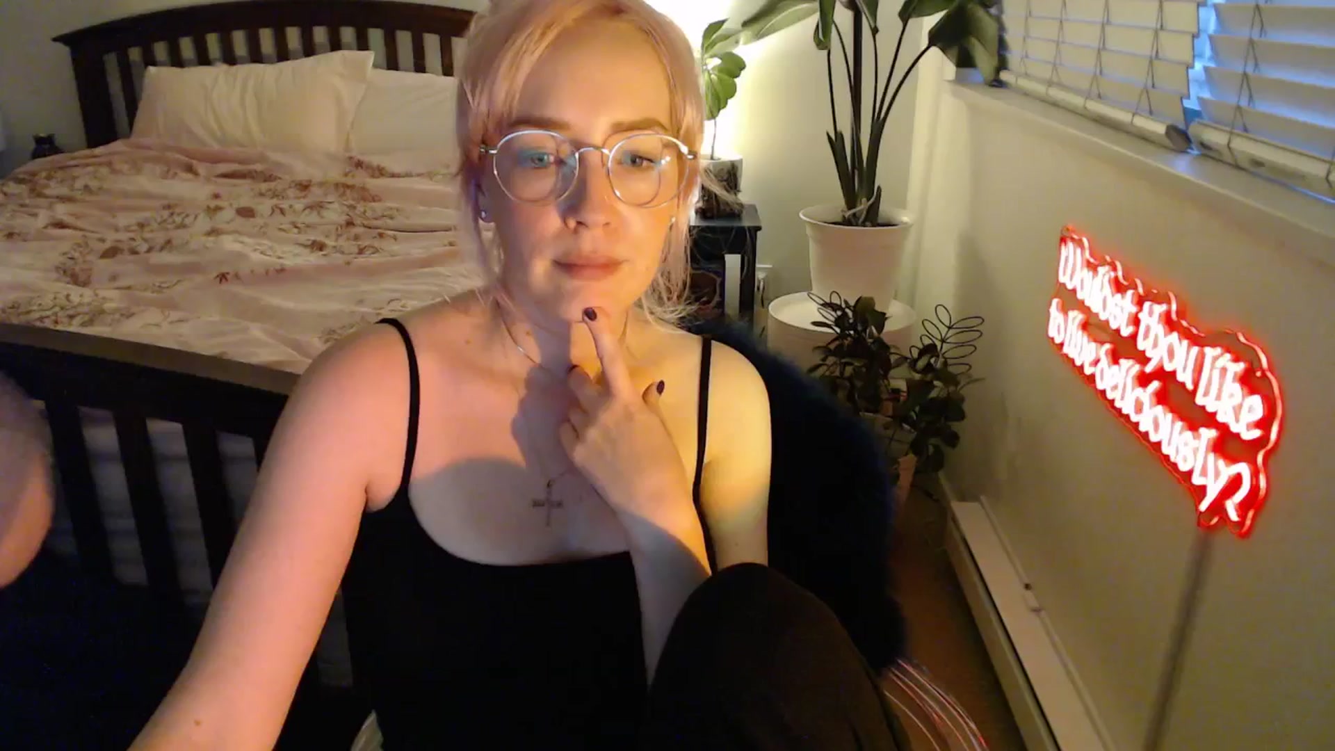 Gallery image thumbnail from NahlaHoney's myfreecams stream on, 08/15/2025, 03:40 image 18 of 20