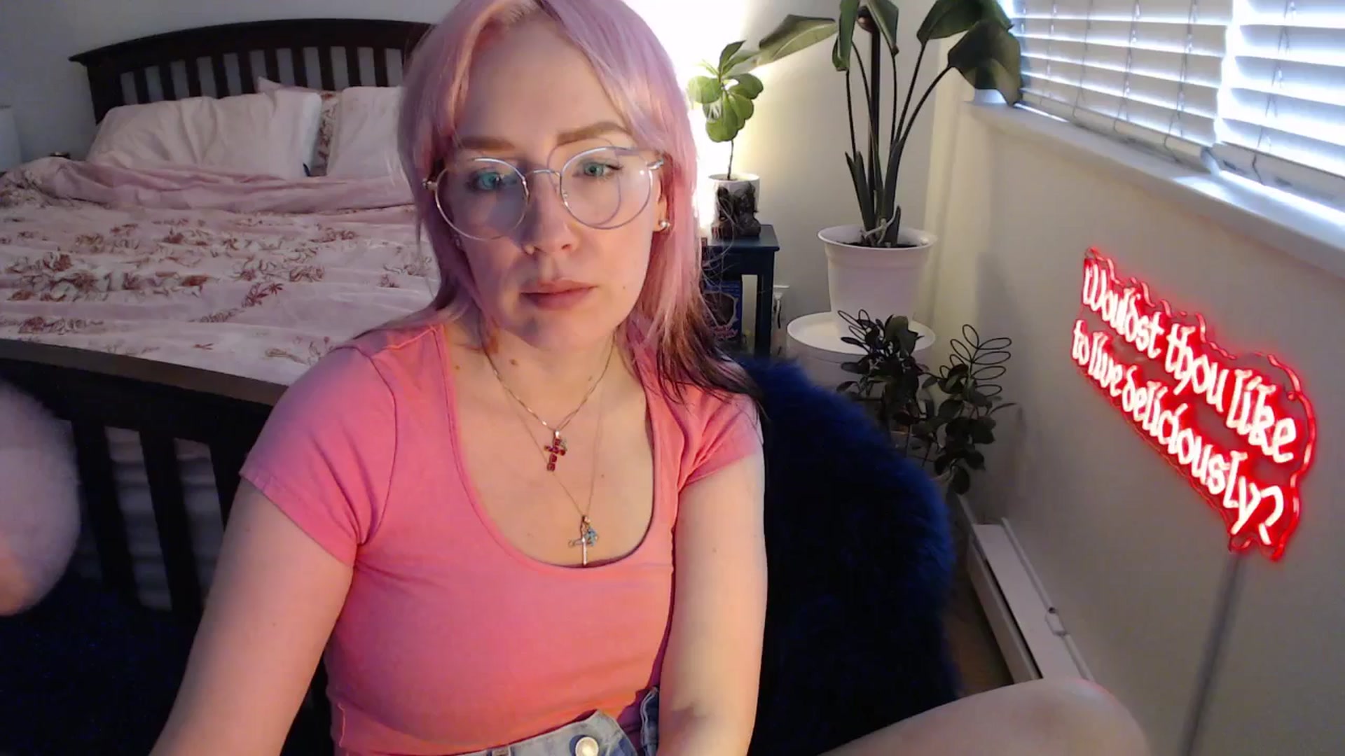 Gallery image thumbnail from NahlaHoney's myfreecams stream on, 08/19/2025, 02:59 image 12 of 20