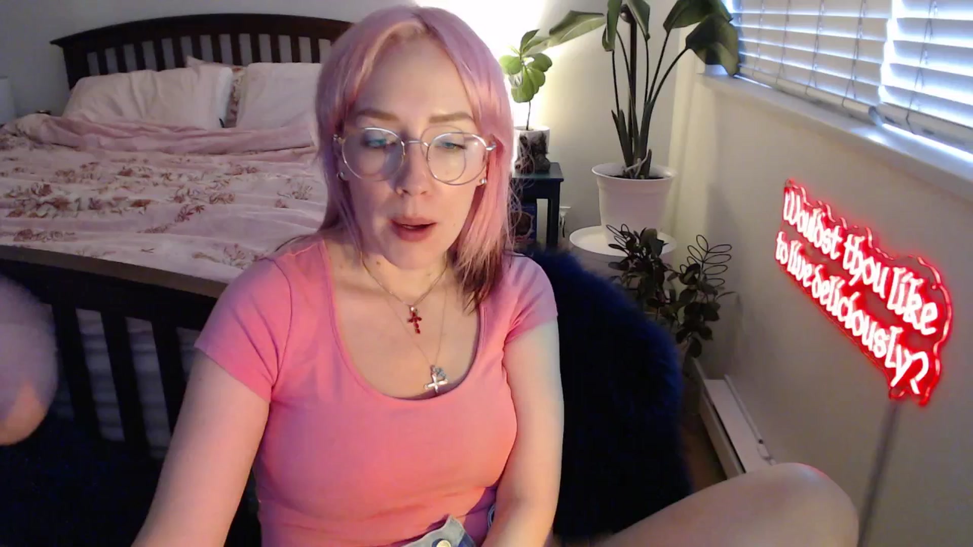 Gallery image thumbnail from NahlaHoney's myfreecams stream on, 08/19/2025, 02:59 image 16 of 20