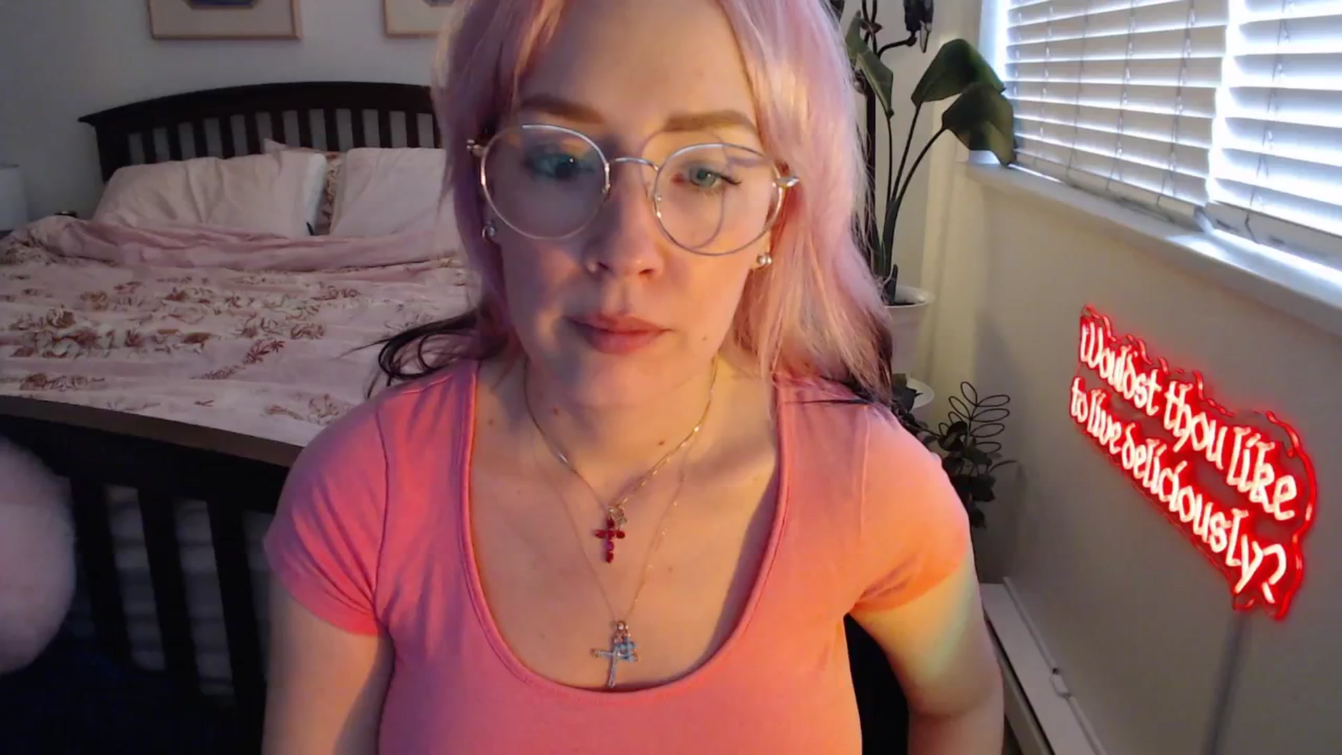 Gallery image thumbnail from NahlaHoney's myfreecams stream on, 08/19/2025, 02:59 image 8 of 20