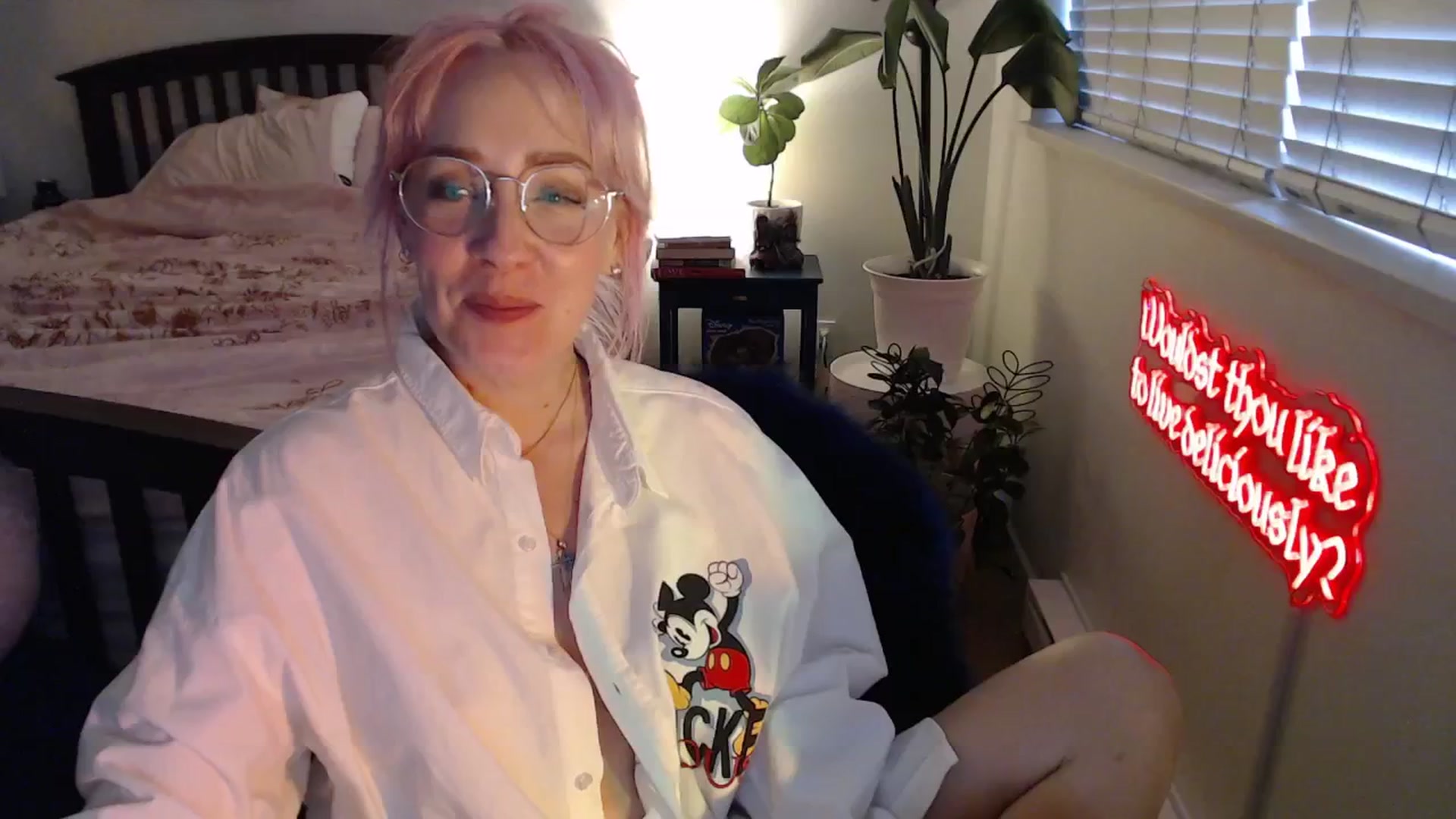 Gallery image thumbnail from NahlaHoney's myfreecams stream on, 08/20/2025, 03:31 image 12 of 20