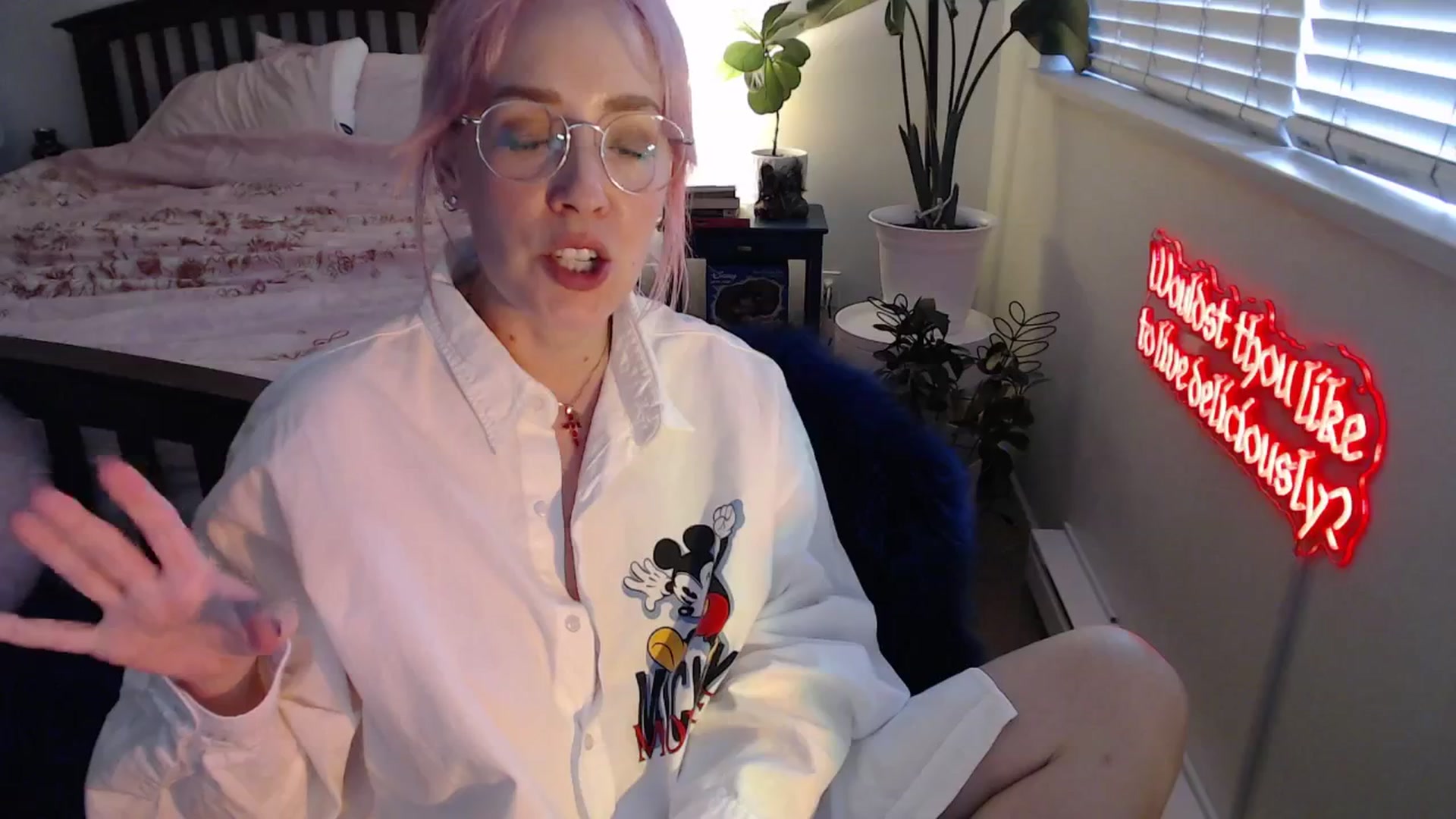Gallery image thumbnail from NahlaHoney's myfreecams stream on, 08/20/2025, 03:31 image 5 of 20