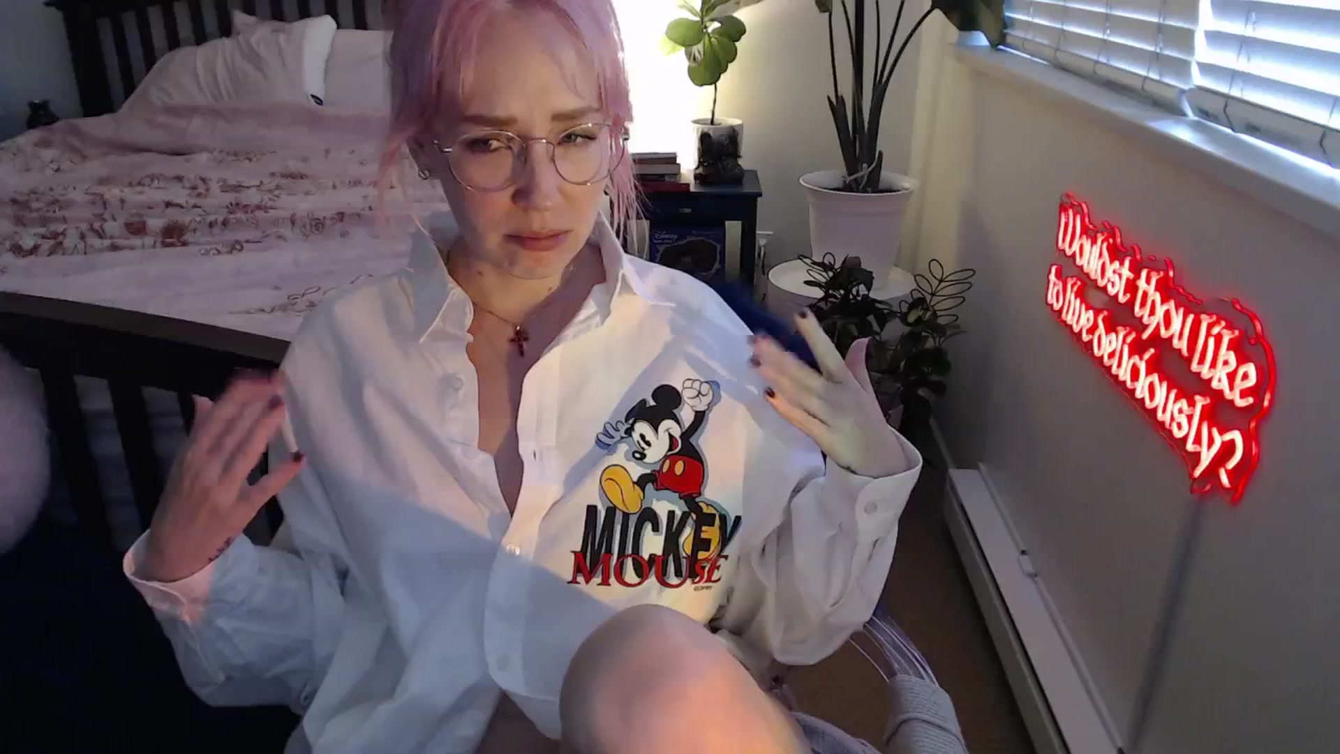 Gallery image thumbnail from NahlaHoney's myfreecams stream on, 08/20/2025, 03:31 image 3 of 20