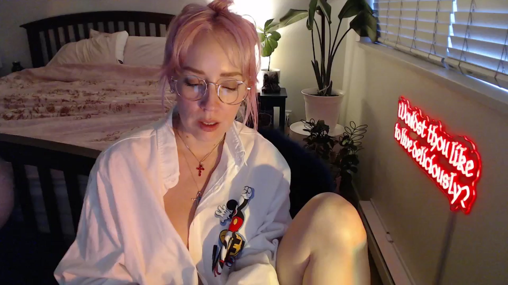 Gallery image thumbnail from NahlaHoney's myfreecams stream on, 08/20/2025, 03:31 image 19 of 20