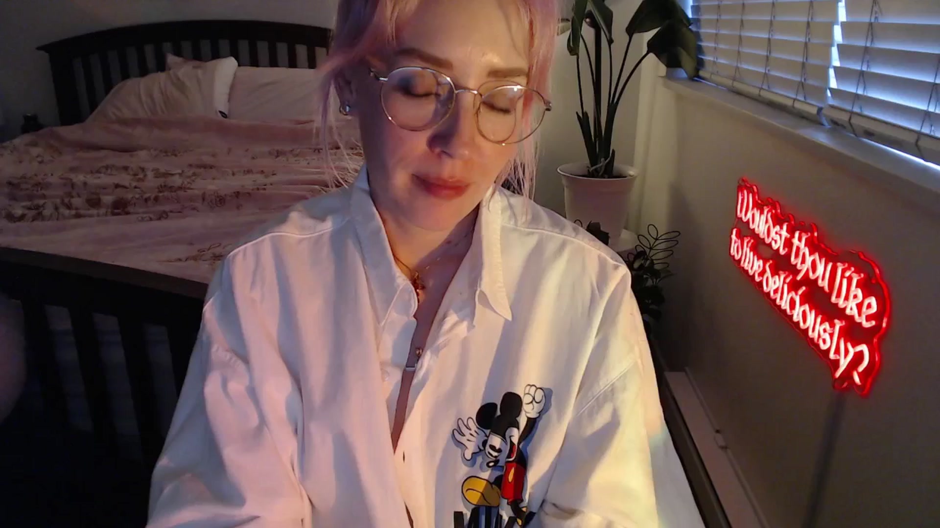 Gallery image thumbnail from NahlaHoney's myfreecams stream on, 08/20/2025, 03:31 image 17 of 20
