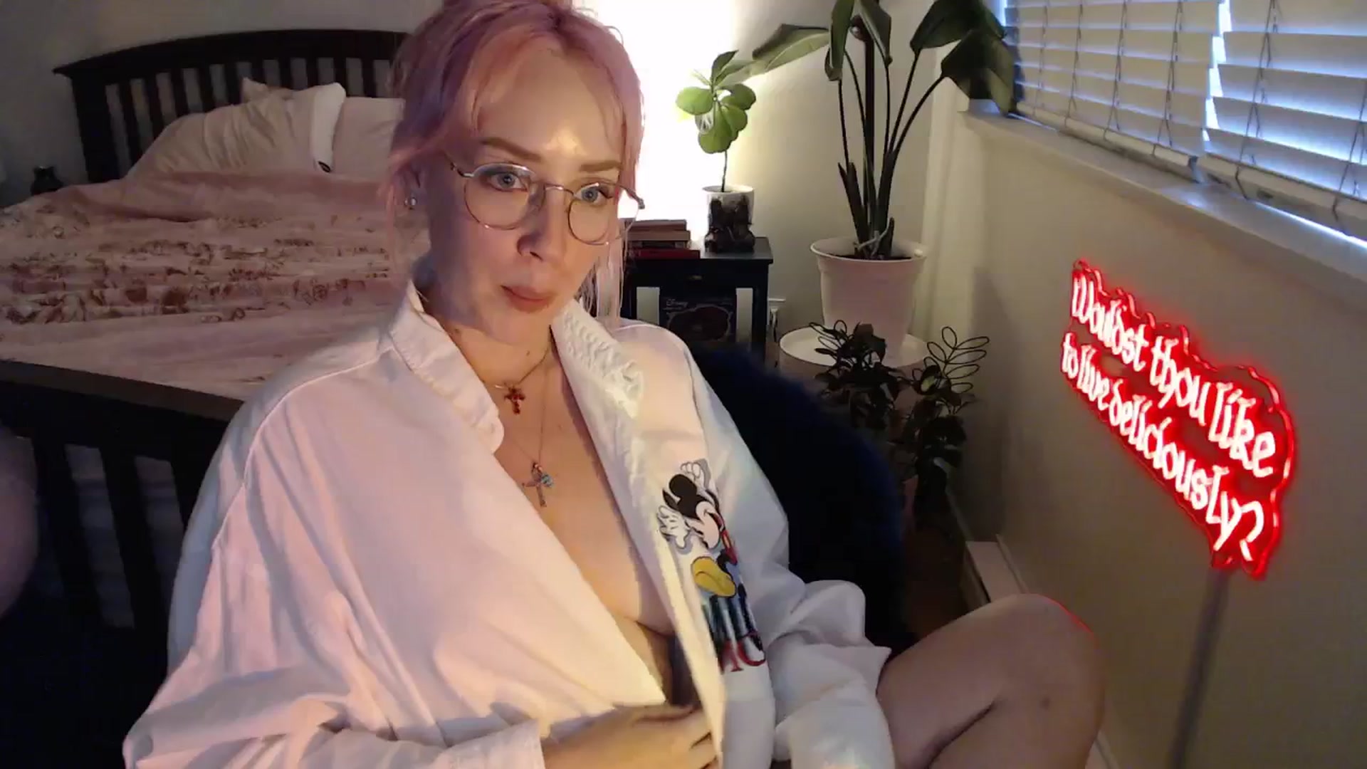 Gallery image thumbnail from NahlaHoney's myfreecams stream on, 08/20/2025, 03:31 image 18 of 20