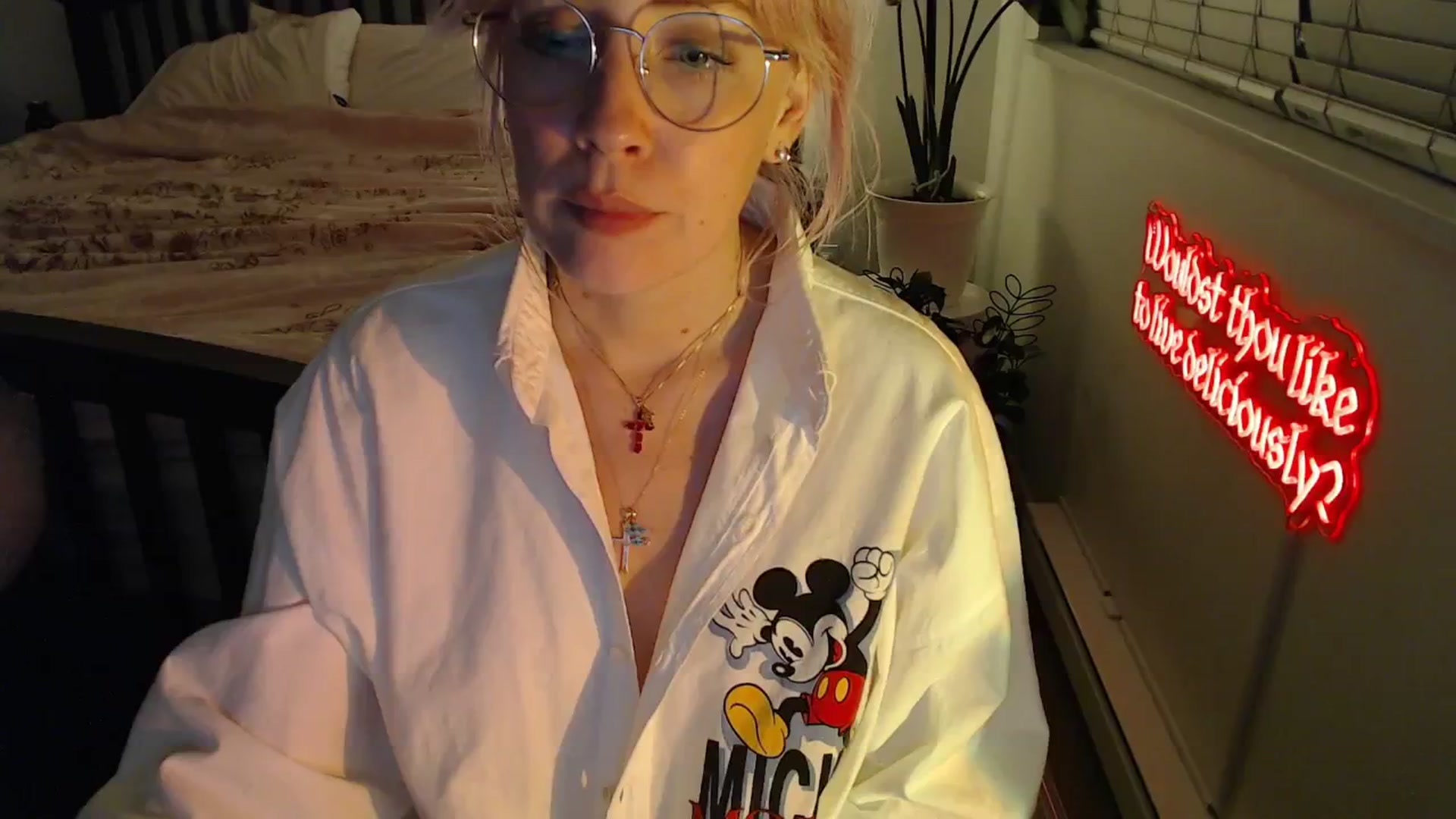 Gallery image thumbnail from NahlaHoney's myfreecams stream on, 08/20/2025, 04:22 image 10 of 20
