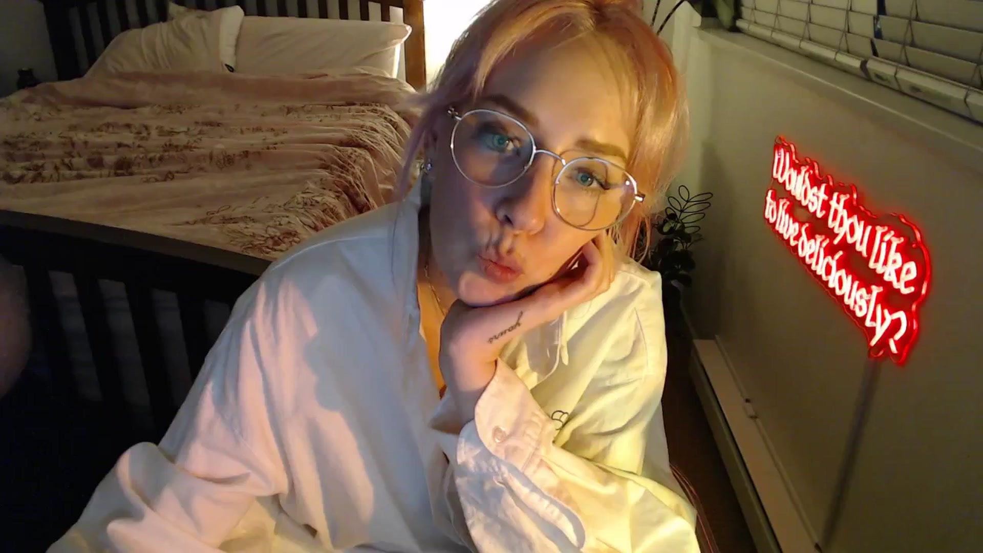 Gallery image thumbnail from NahlaHoney's myfreecams stream on, 08/20/2025, 04:22 image 9 of 20