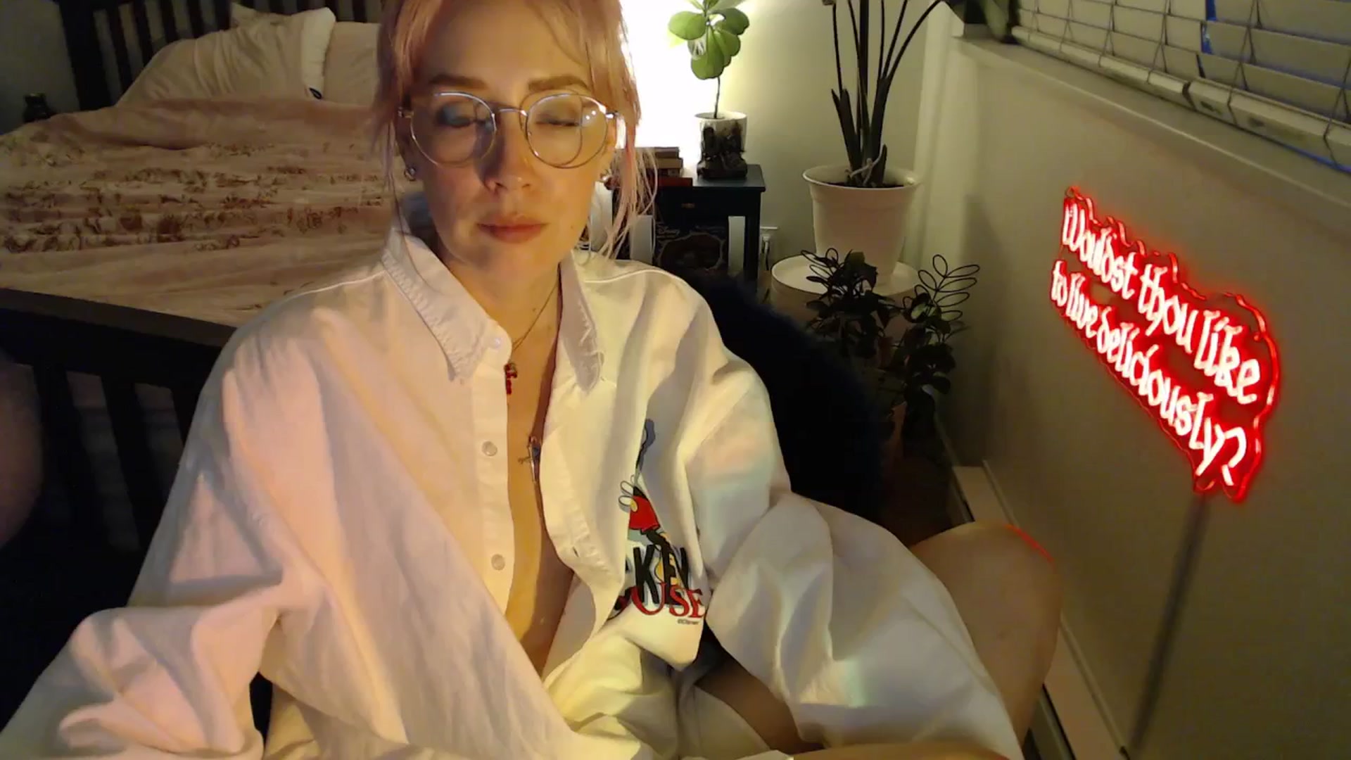 Gallery image thumbnail from NahlaHoney's myfreecams stream on, 08/20/2025, 04:22 image 6 of 20