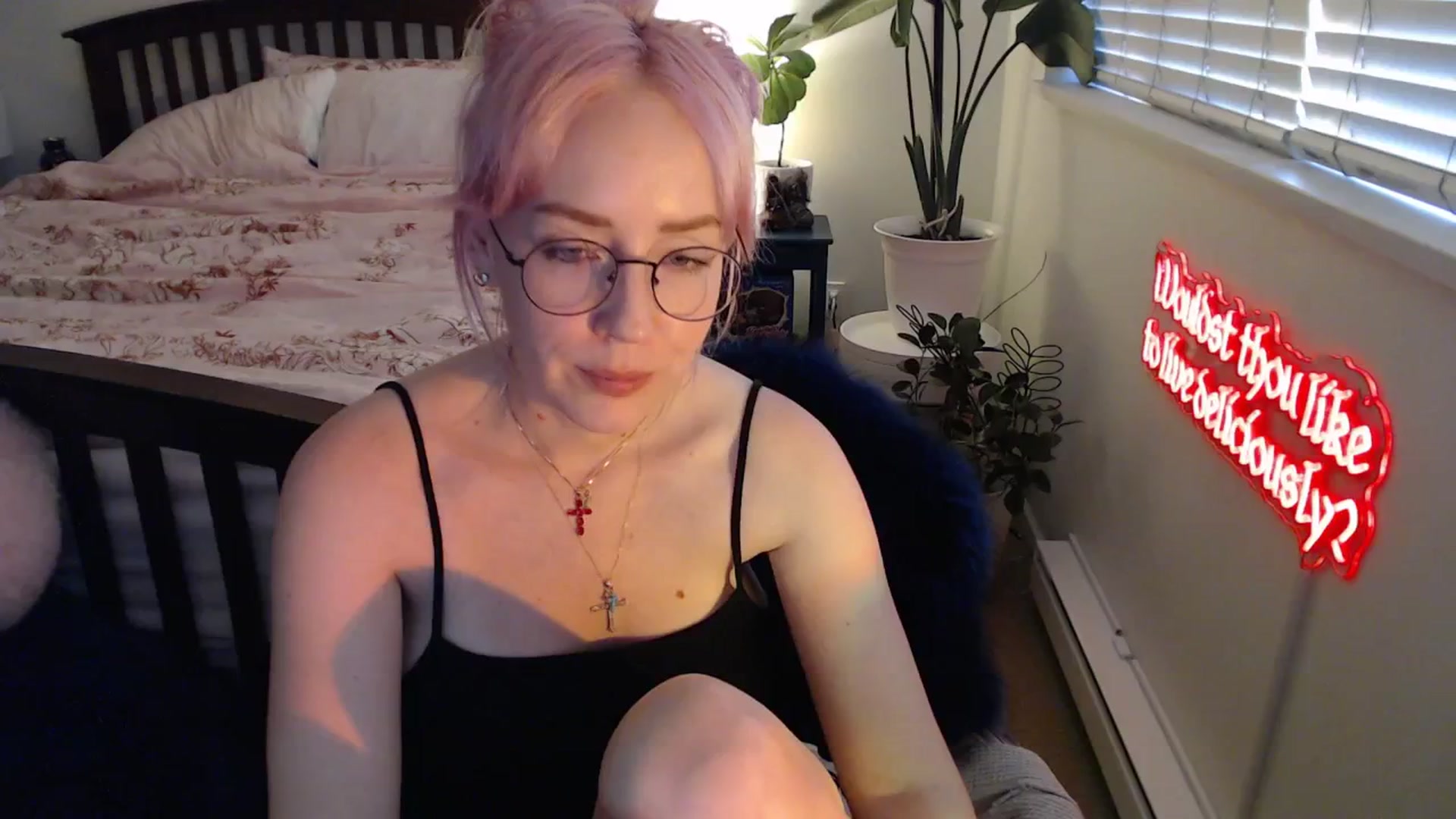 Gallery image thumbnail from NahlaHoney's myfreecams stream on, 08/21/2025, 04:57 image 9 of 20