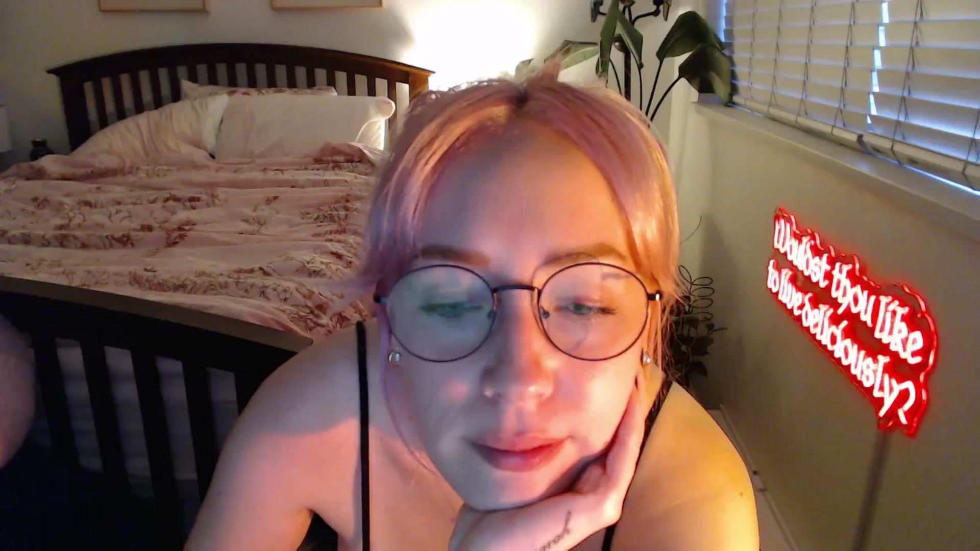 Gallery image thumbnail from NahlaHoney's myfreecams stream on, 08/21/2025, 04:57 image 12 of 20