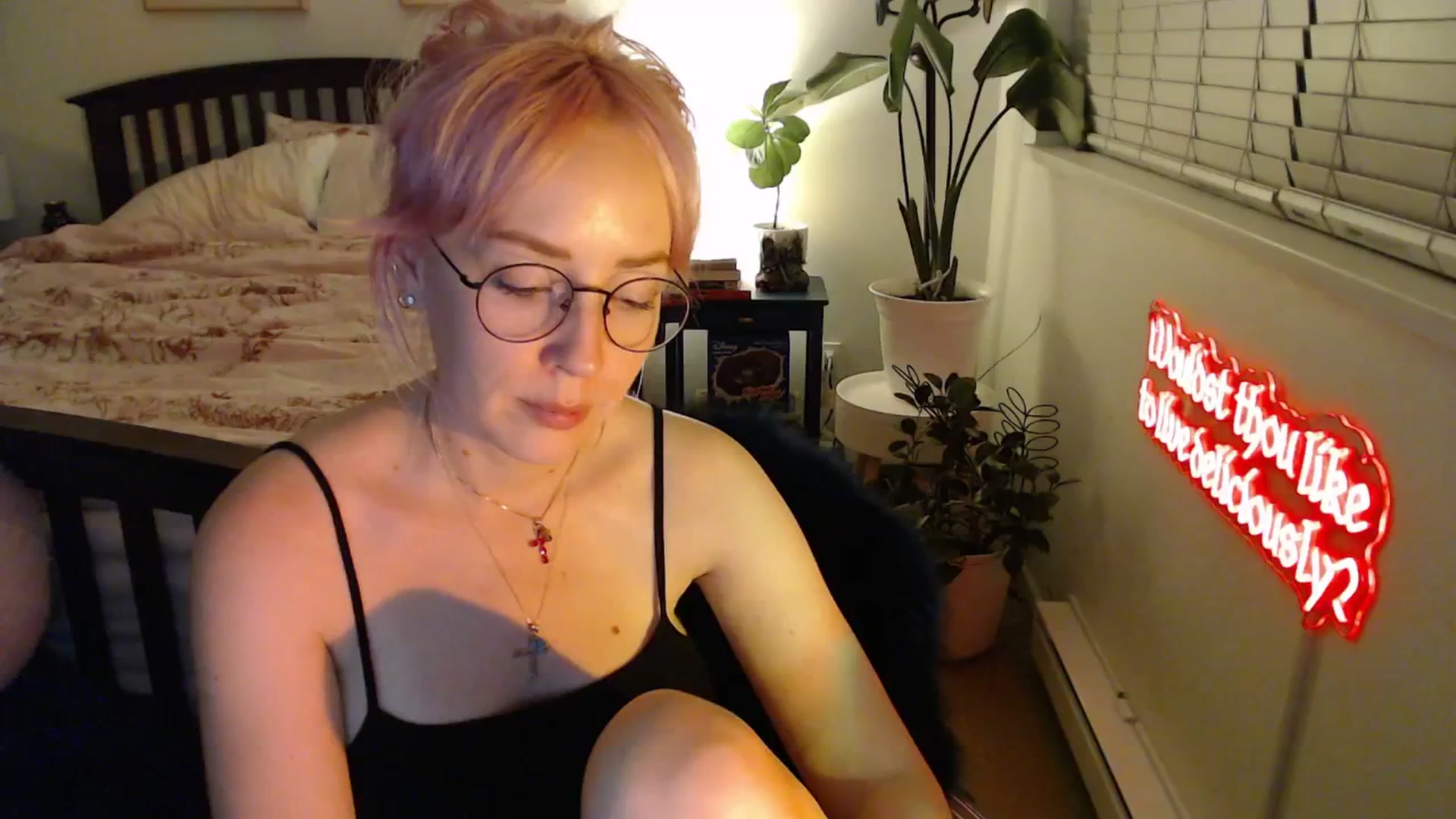 Gallery image thumbnail from NahlaHoney's myfreecams stream on, 08/21/2025, 04:57 image 17 of 20