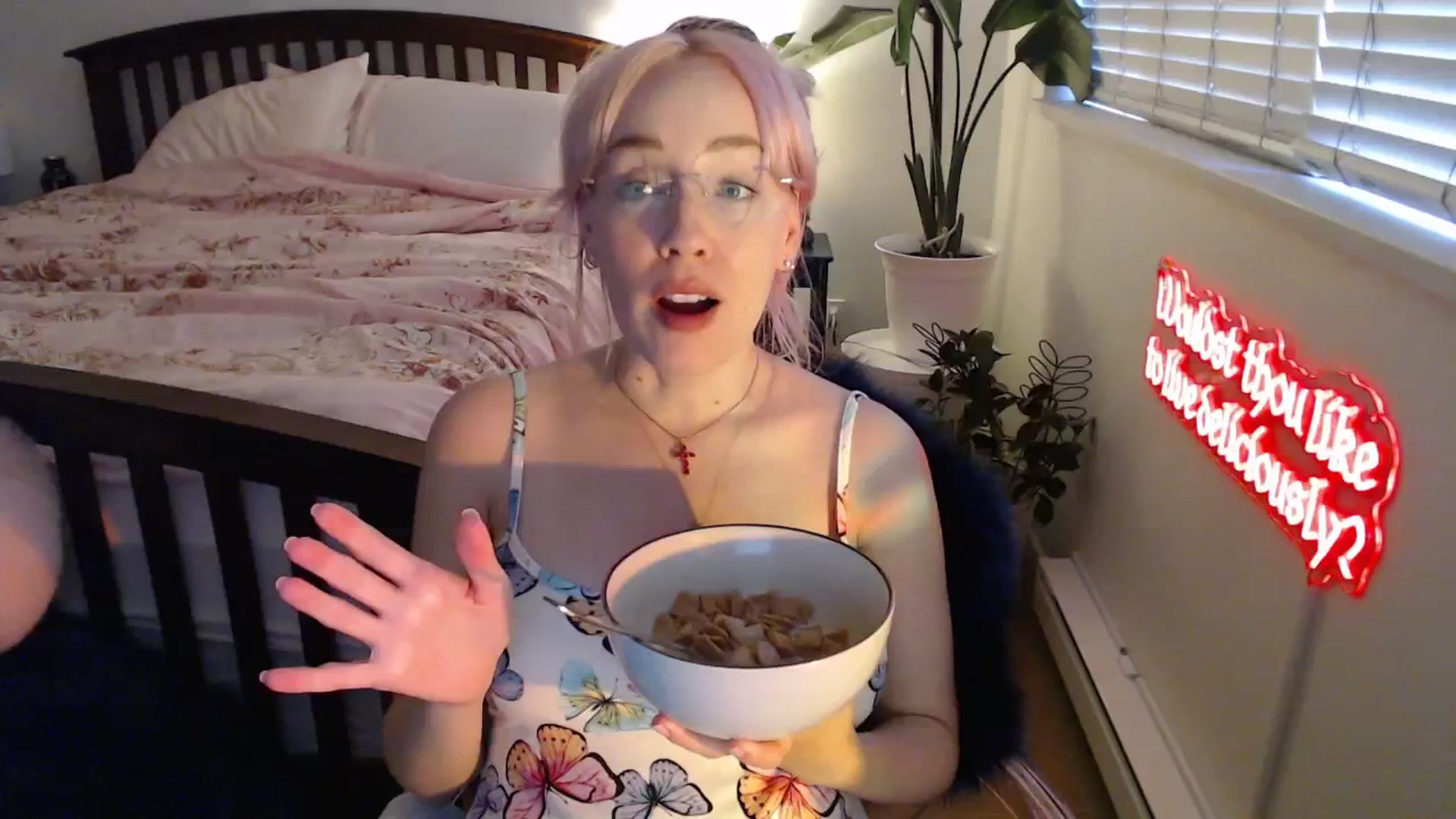 Gallery image thumbnail from NahlaHoney's myfreecams stream on, 08/26/2025, 03:12 image 2 of 20