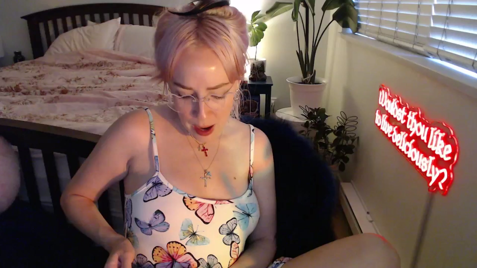 Gallery image thumbnail from NahlaHoney's myfreecams stream on, 08/26/2025, 03:12 image 5 of 20