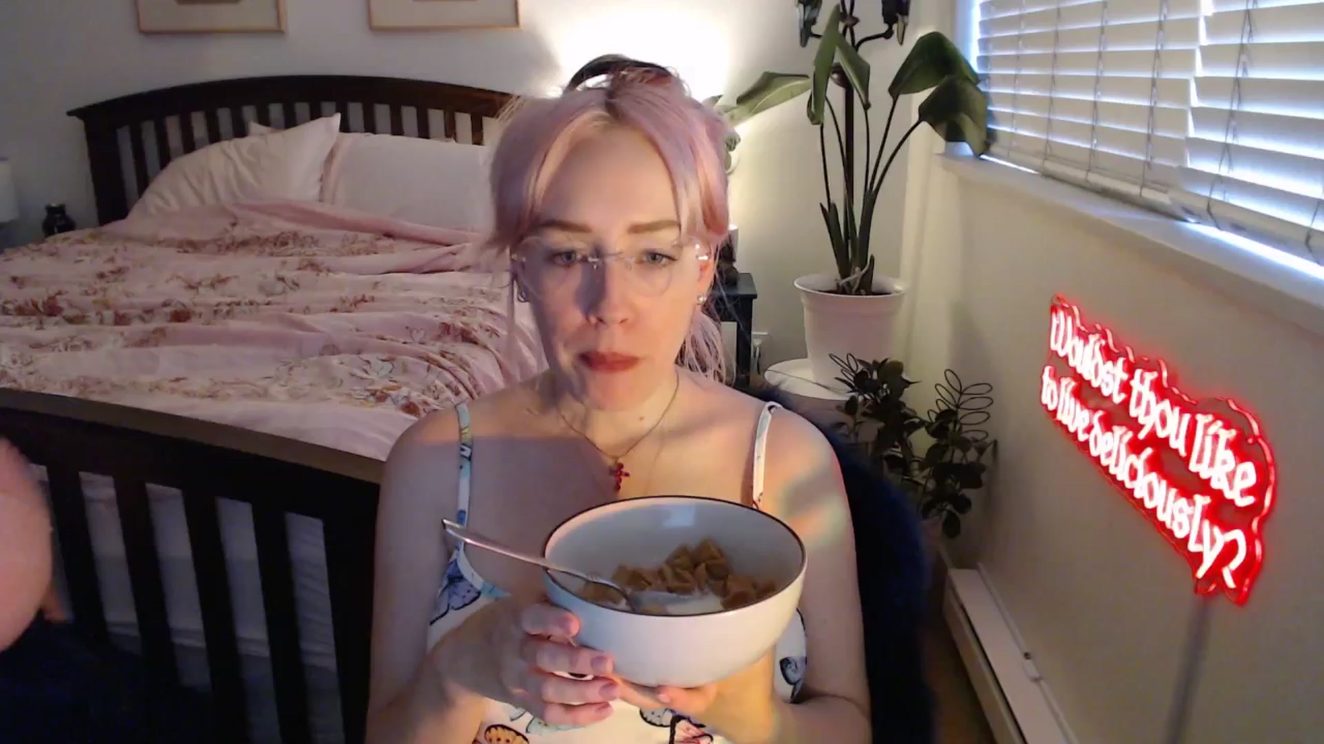 Gallery image thumbnail from NahlaHoney's myfreecams stream on, 08/26/2025, 03:12 image 1 of 20