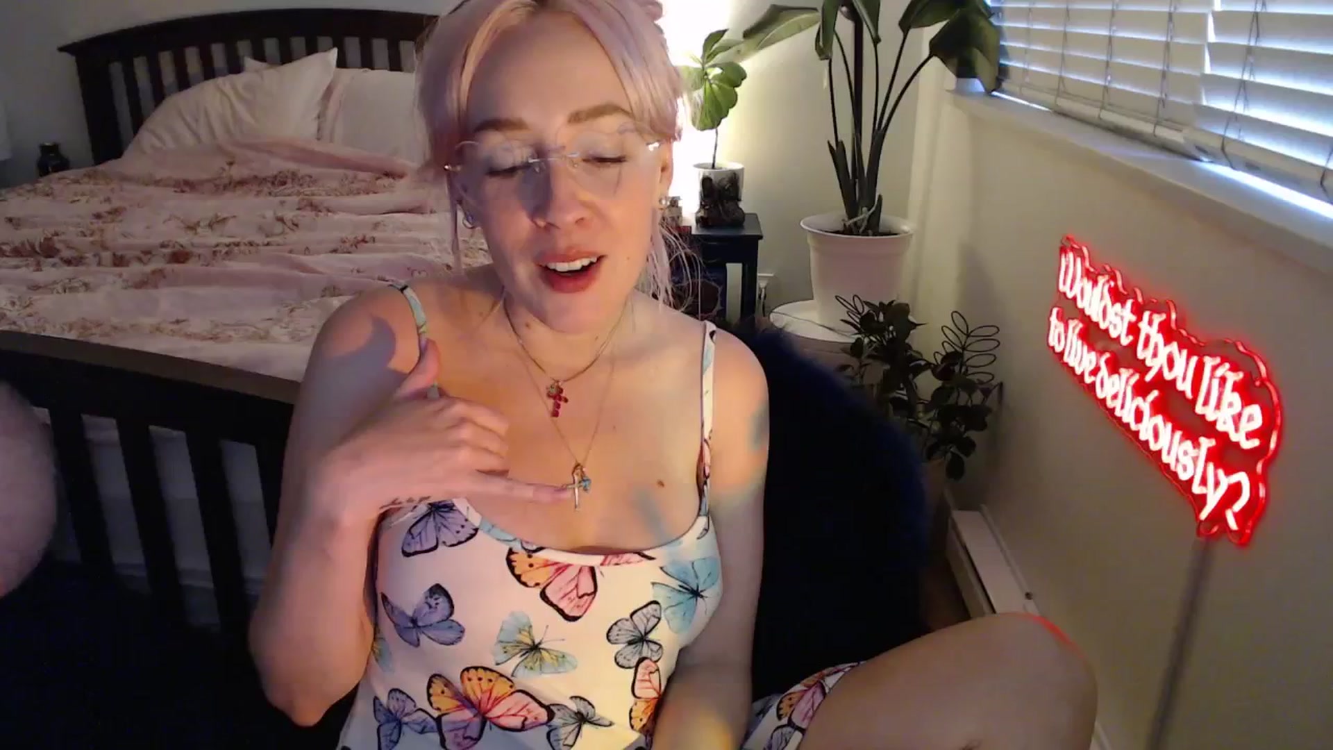 Gallery image thumbnail from NahlaHoney's myfreecams stream on, 08/26/2025, 03:12 image 3 of 20