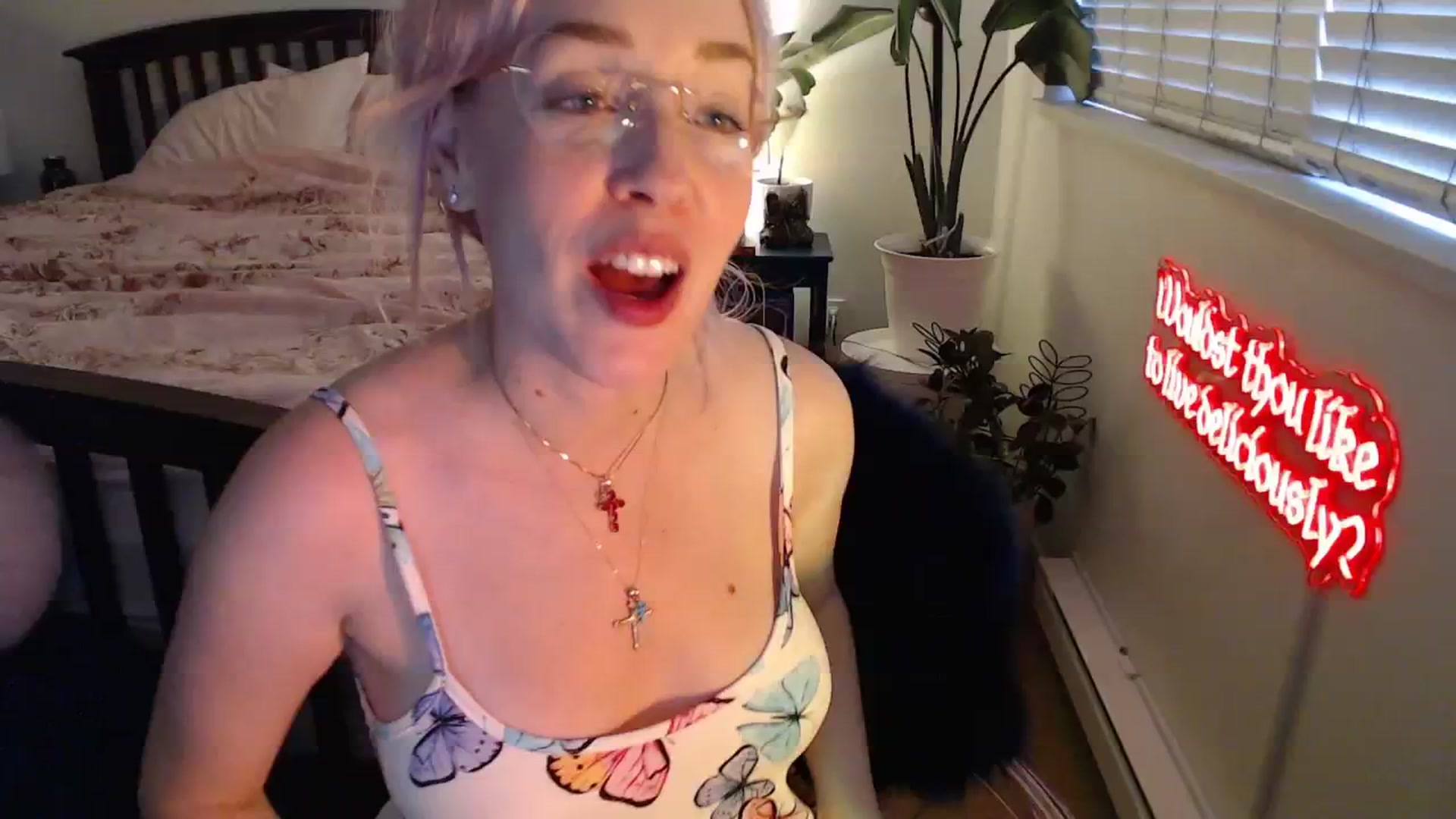 Gallery image thumbnail from NahlaHoney's myfreecams stream on, 08/26/2025, 03:12 image 7 of 20