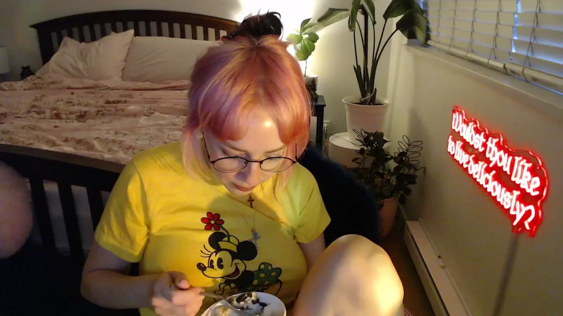 Gallery image thumbnail from NahlaHoney's myfreecams stream on, 08/27/2025, 03:55 image 10 of 20
