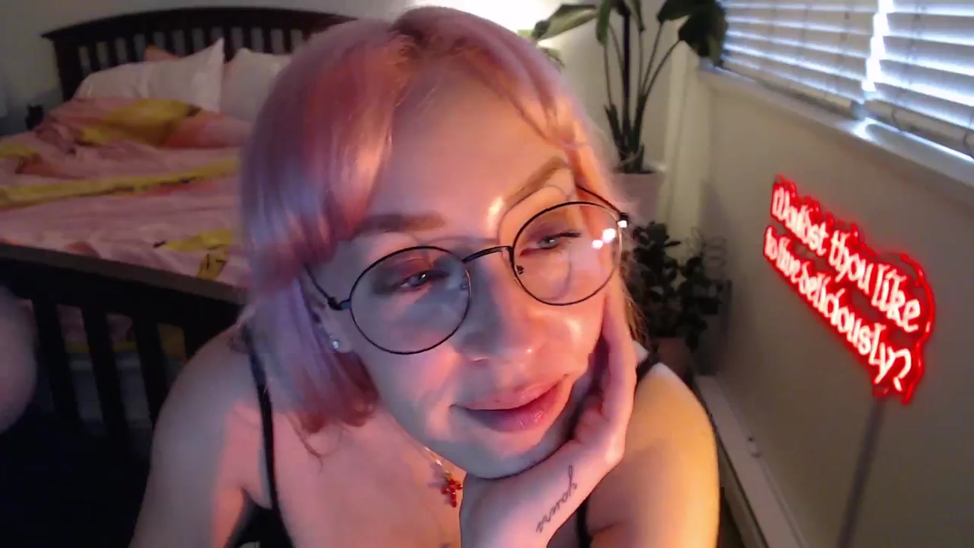 Gallery image thumbnail from NahlaHoney's myfreecams stream on, 08/31/2025, 03:22 image 12 of 20