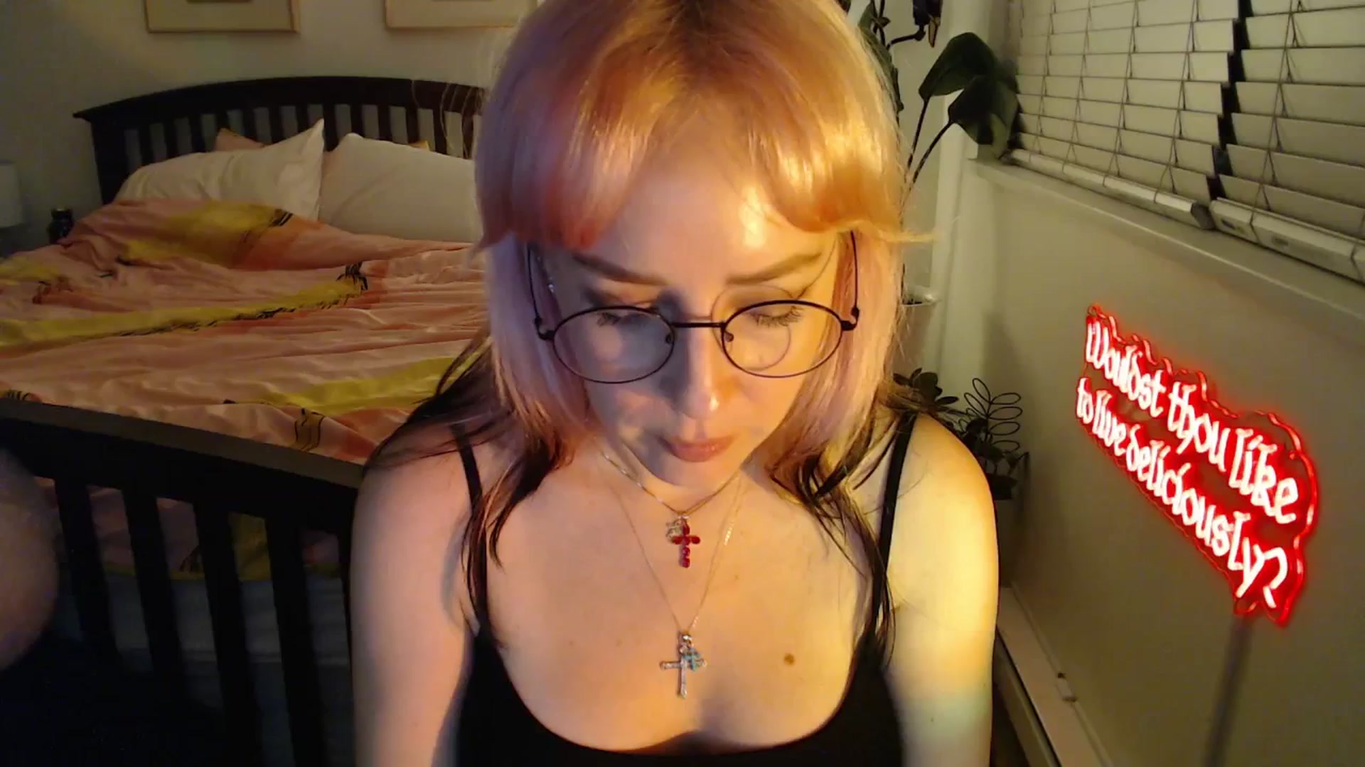 Gallery image thumbnail from NahlaHoney's myfreecams stream on, 08/31/2025, 04:09 image 15 of 20