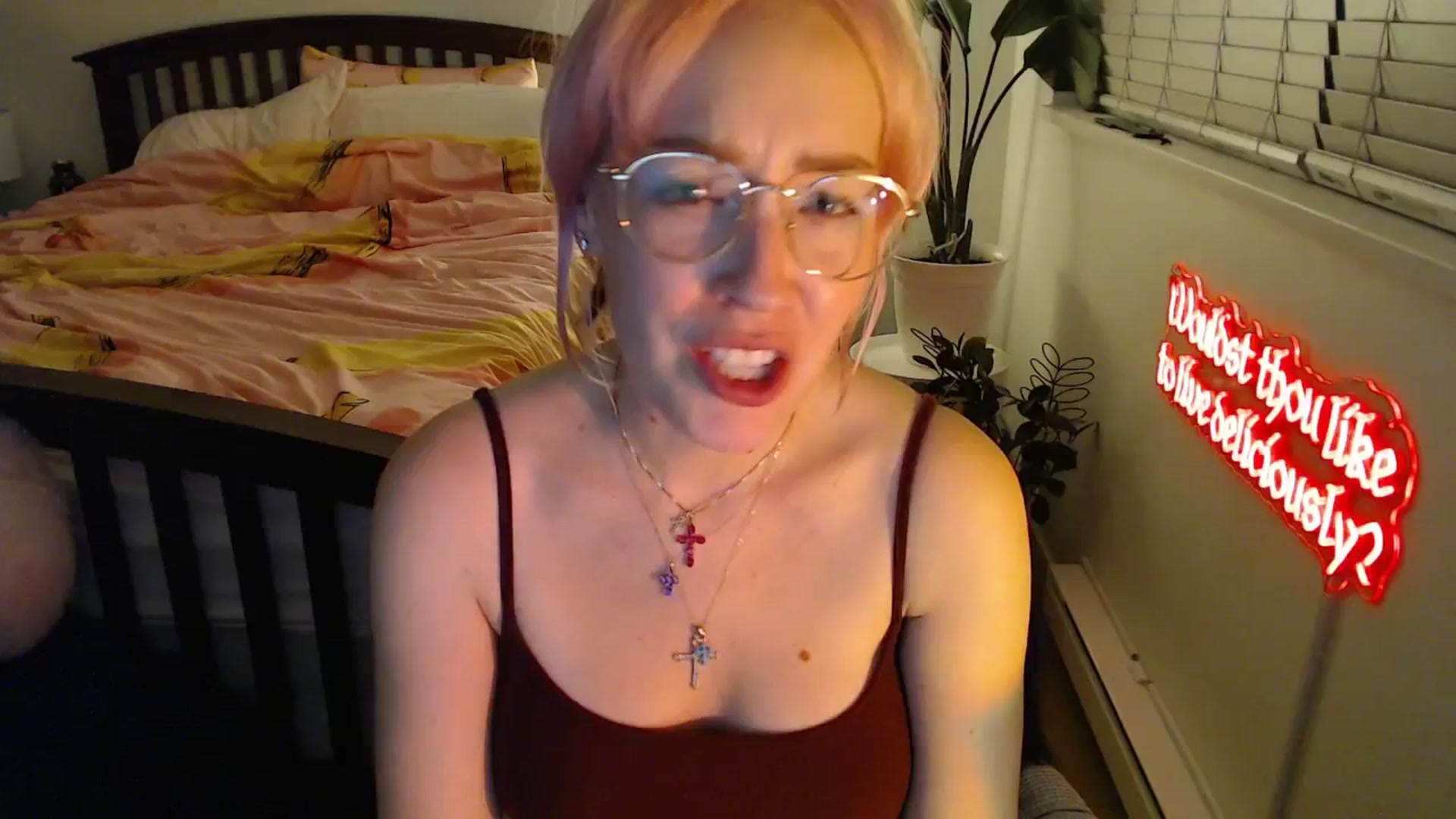 Gallery image thumbnail from NahlaHoney's myfreecams stream on, 09/09/2025, 03:42 image 18 of 20
