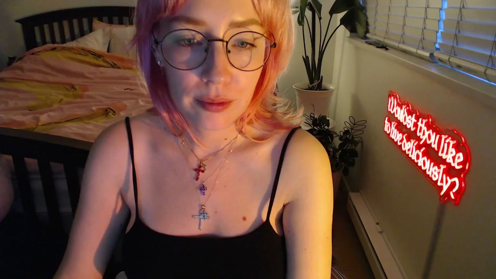 Gallery image thumbnail from NahlaHoney's myfreecams stream on, 09/14/2025, 03:43 image 3 of 20