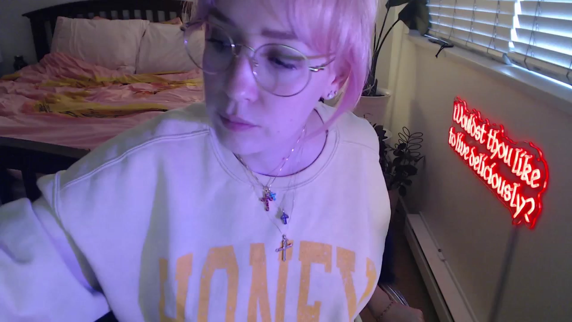 Gallery image thumbnail from NahlaHoney's myfreecams stream on, 09/17/2025, 02:27 image 8 of 20