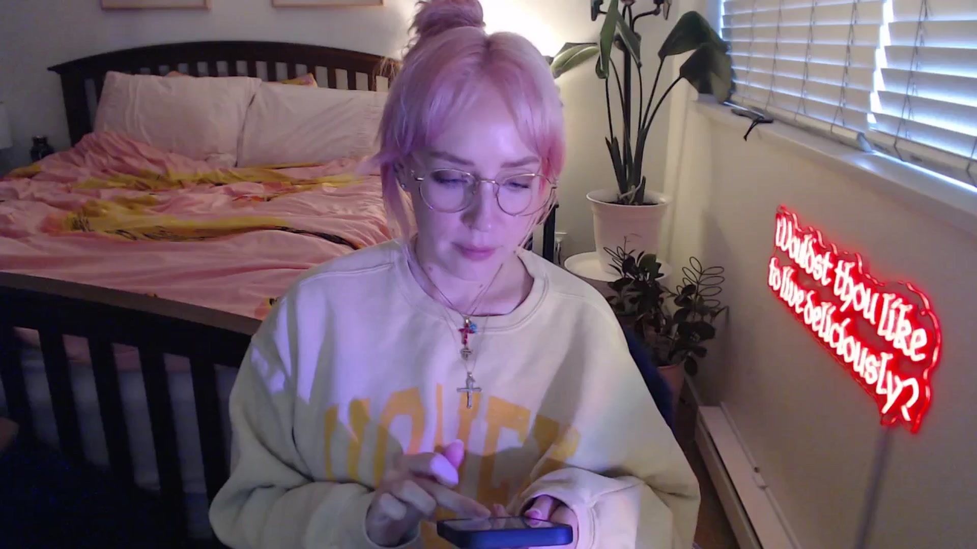 Gallery image thumbnail from NahlaHoney's myfreecams stream on, 09/17/2025, 02:27 image 13 of 20