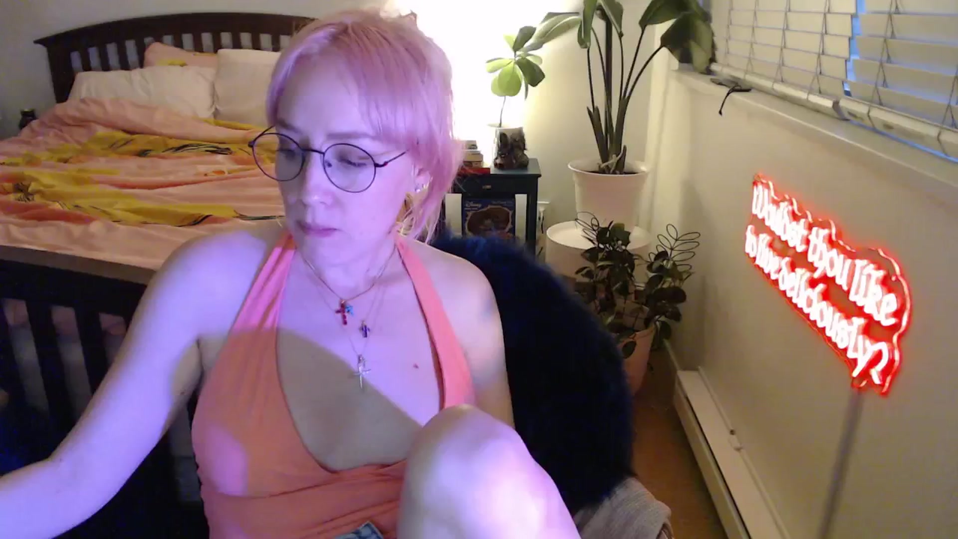 Gallery image thumbnail from NahlaHoney's myfreecams stream on, 09/18/2025, 03:02 image 9 of 20