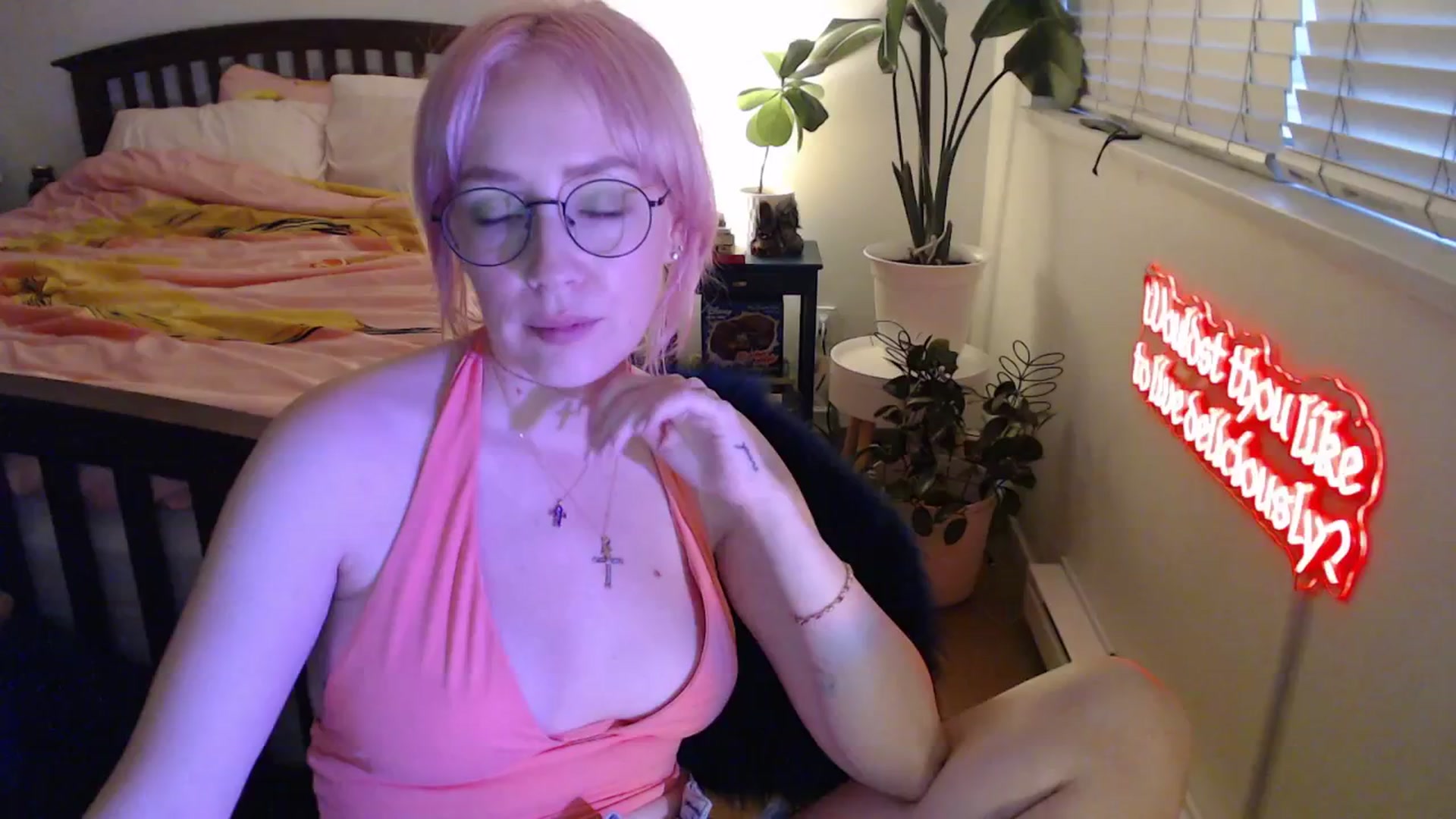 Gallery image thumbnail from NahlaHoney's myfreecams stream on, 09/18/2025, 03:02 image 4 of 20
