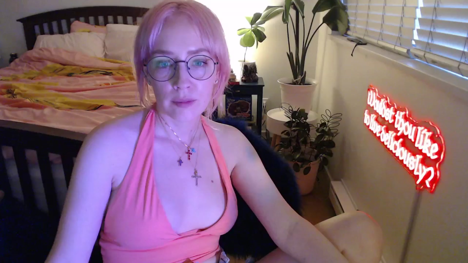 Gallery image thumbnail from NahlaHoney's myfreecams stream on, 09/18/2025, 03:02 image 3 of 20