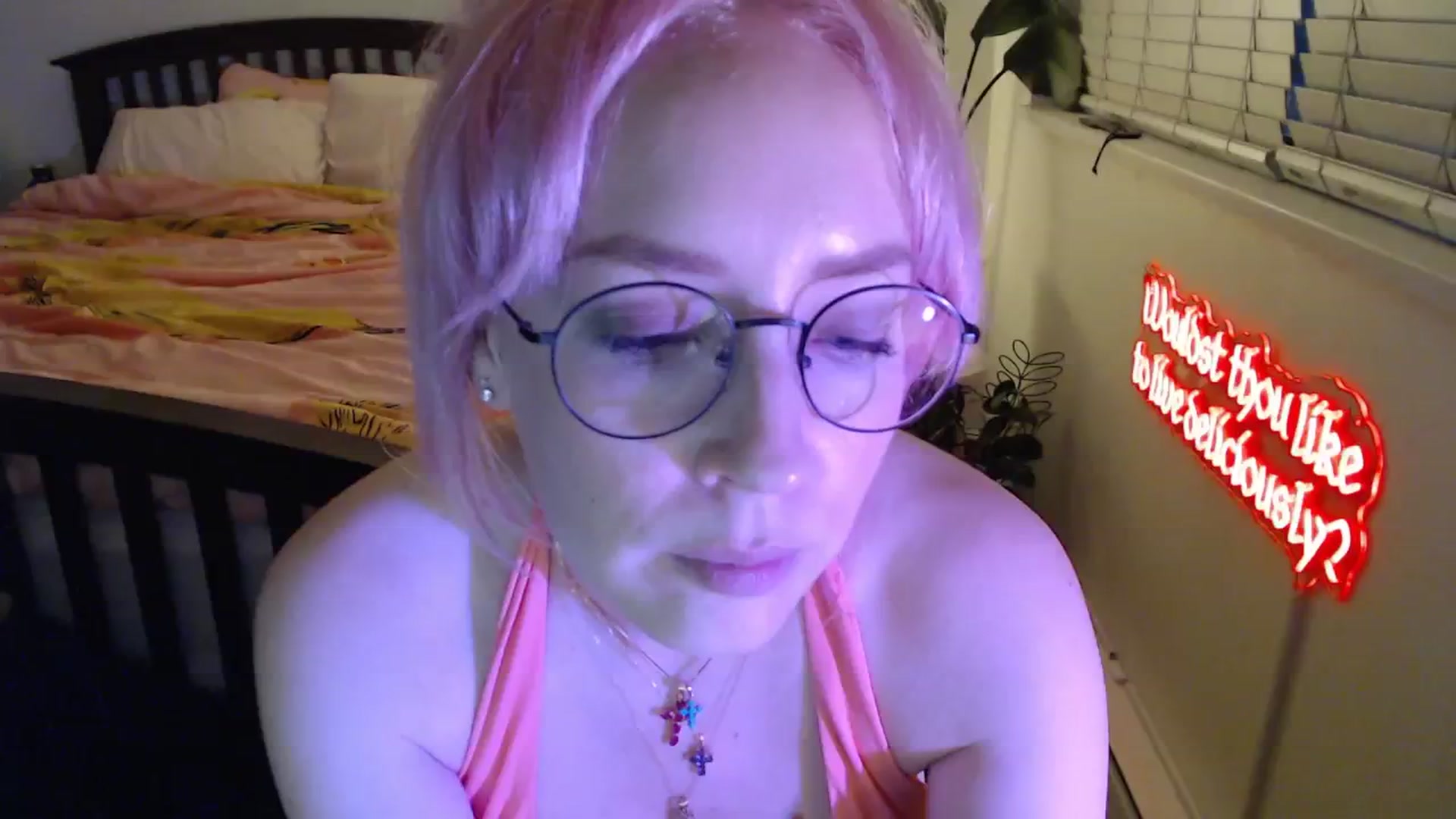 Gallery image thumbnail from NahlaHoney's myfreecams stream on, 09/18/2025, 03:02 image 14 of 20