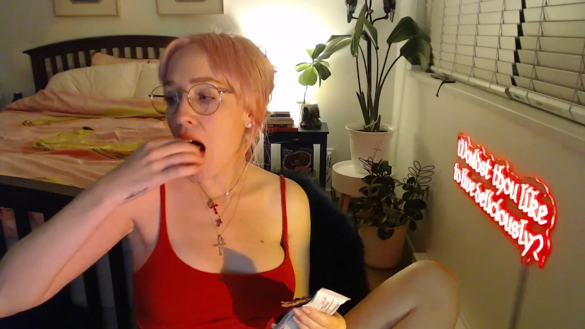 Gallery image thumbnail from NahlaHoney's myfreecams stream on, 09/19/2025, 04:48 image 15 of 20