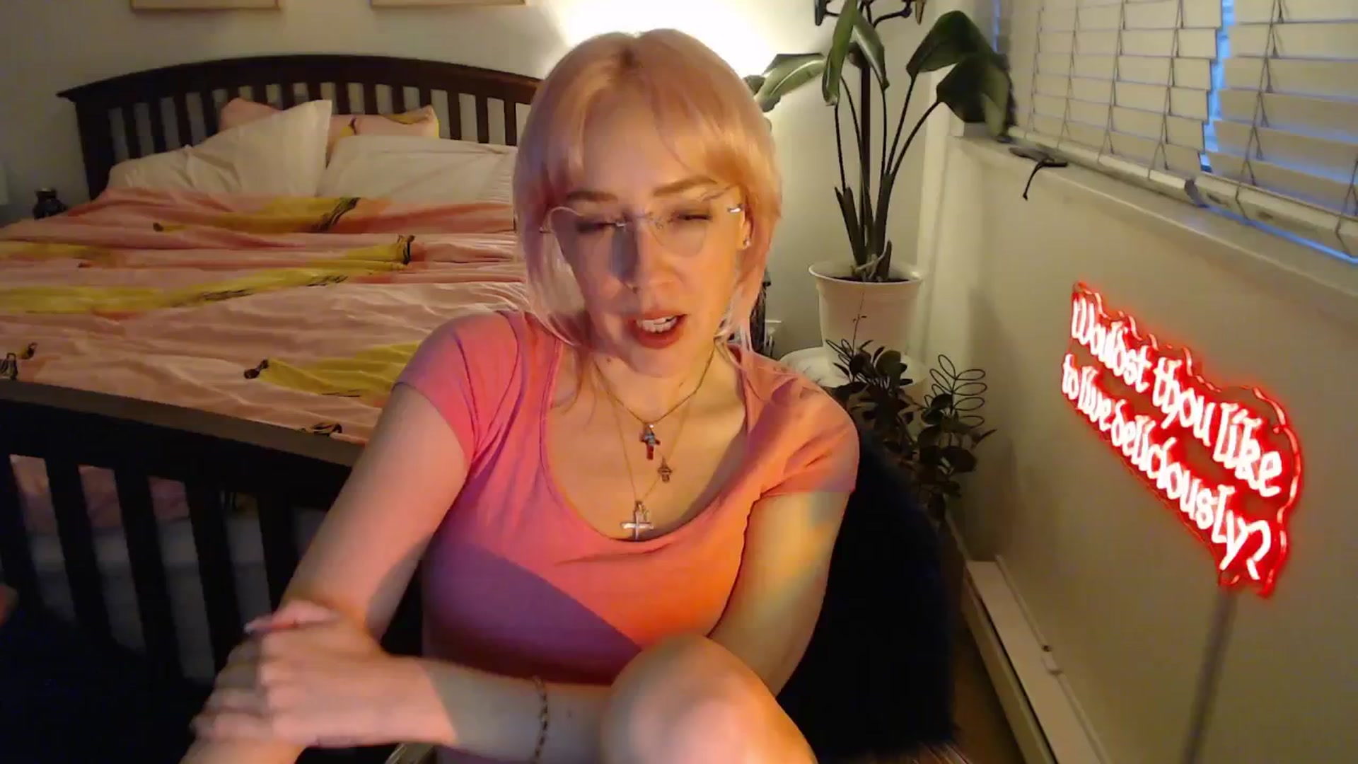 Gallery image thumbnail from NahlaHoney's myfreecams stream on, 09/20/2025, 04:09 image 6 of 20