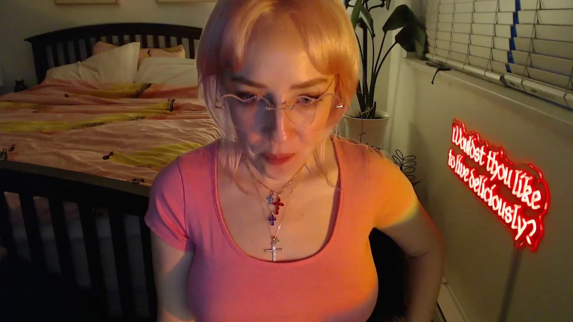 Gallery image thumbnail from NahlaHoney's myfreecams stream on, 09/20/2025, 04:09 image 8 of 20