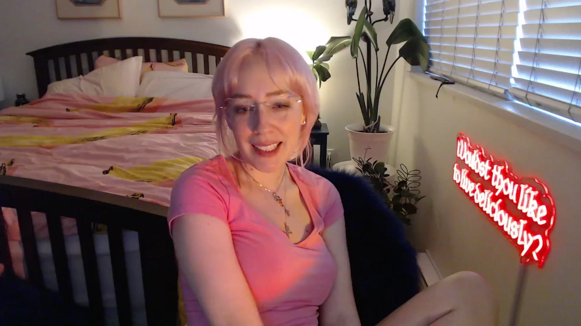 Gallery image thumbnail from NahlaHoney's myfreecams stream on, 09/20/2025, 04:09 image 2 of 20