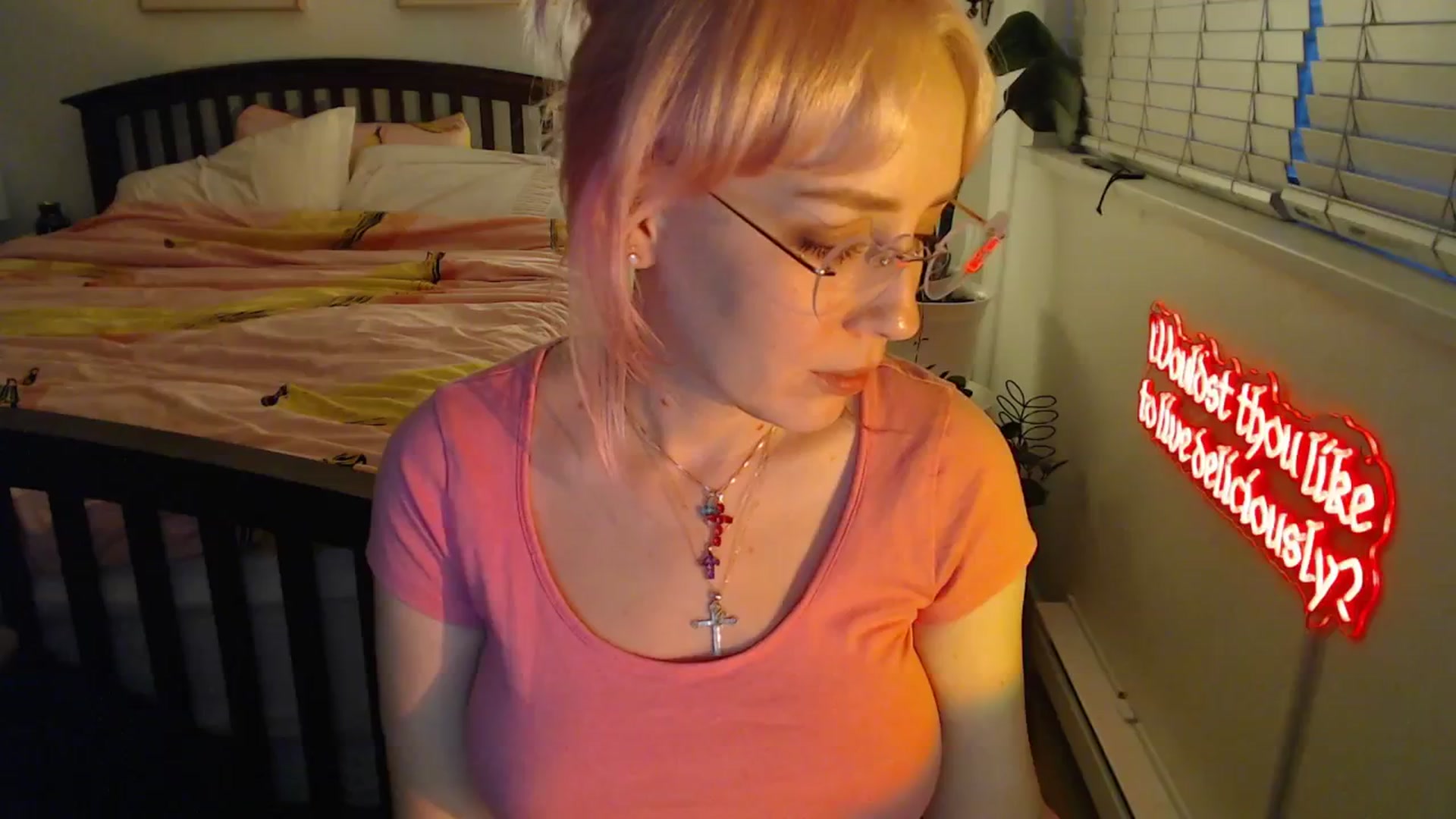 Gallery image thumbnail from NahlaHoney's myfreecams stream on, 09/20/2025, 04:09 image 7 of 20
