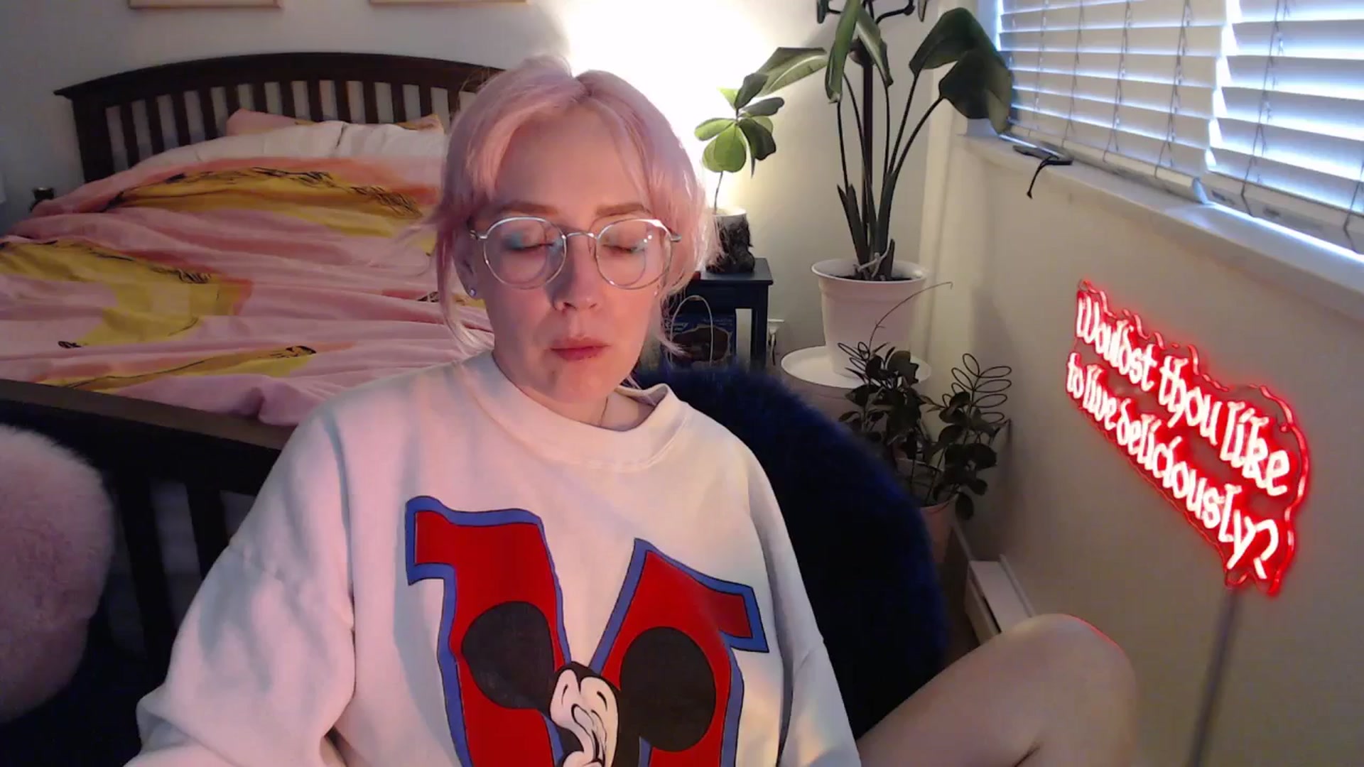 Gallery image thumbnail from NahlaHoney's myfreecams stream on, 09/22/2025, 03:11 image 4 of 20