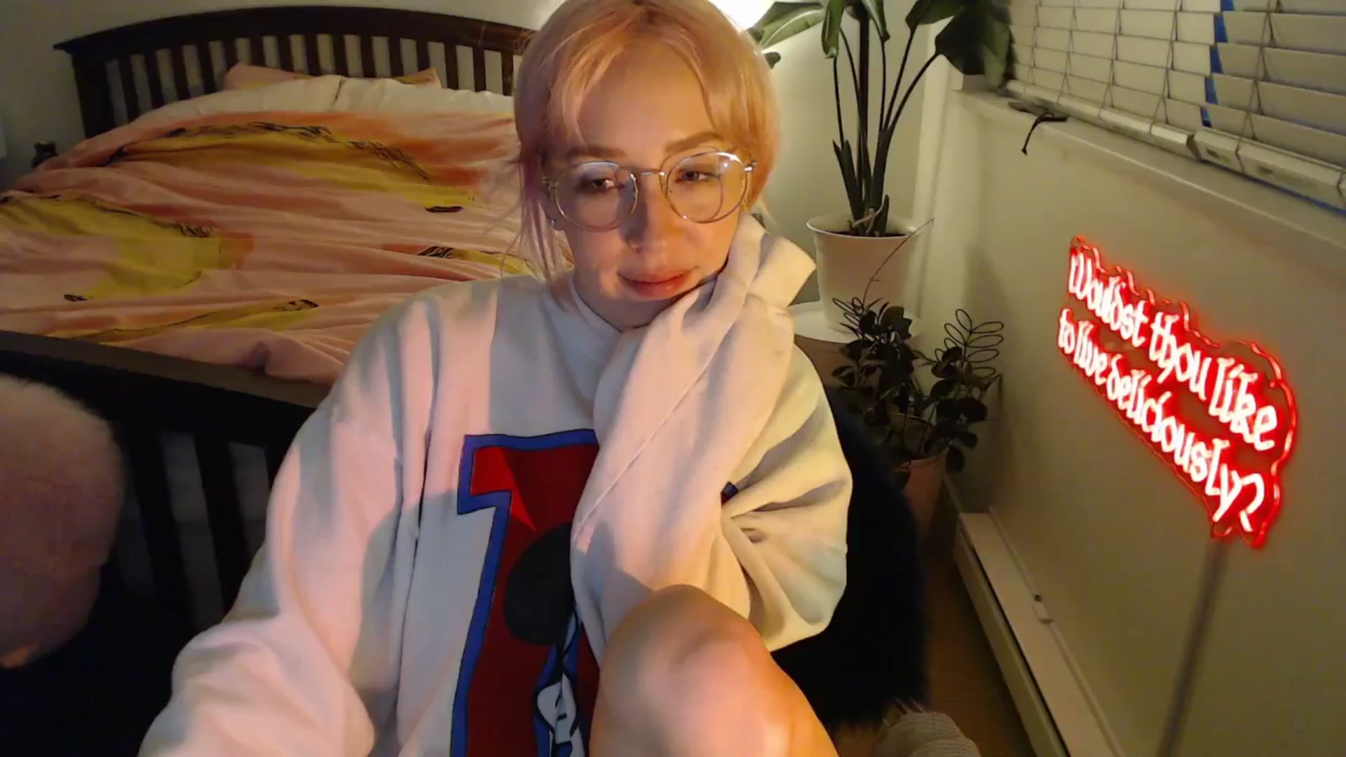 Gallery image thumbnail from NahlaHoney's myfreecams stream on, 09/22/2025, 03:11 image 14 of 20