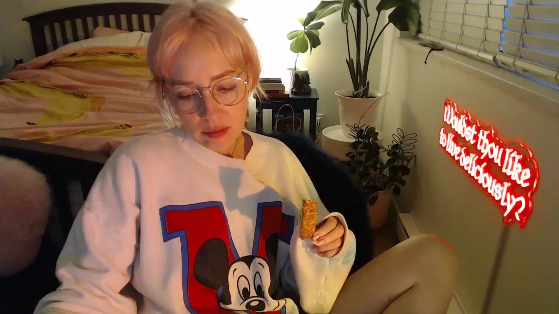 Gallery image thumbnail from NahlaHoney's myfreecams stream on, 09/22/2025, 03:11 image 12 of 20