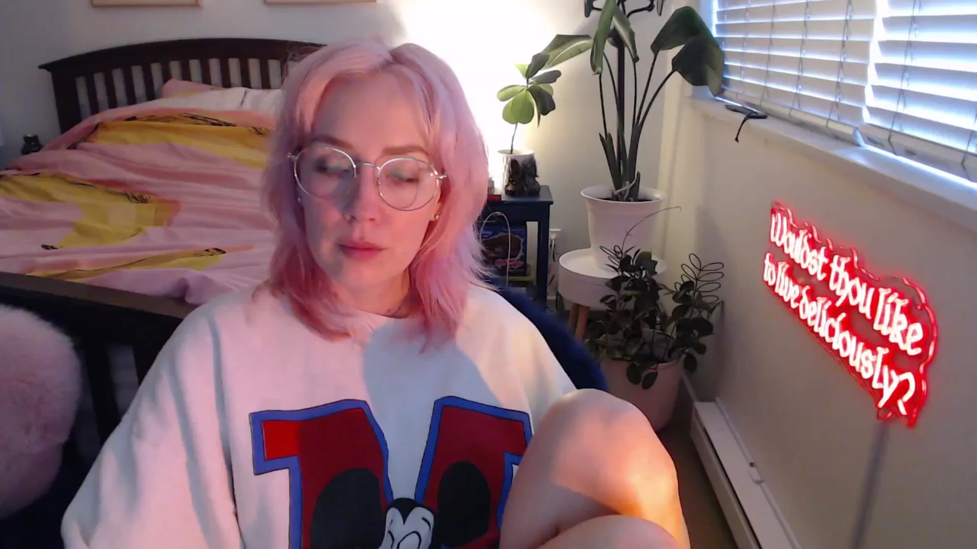 Gallery image thumbnail from NahlaHoney's myfreecams stream on, 09/22/2025, 03:11 image 1 of 20