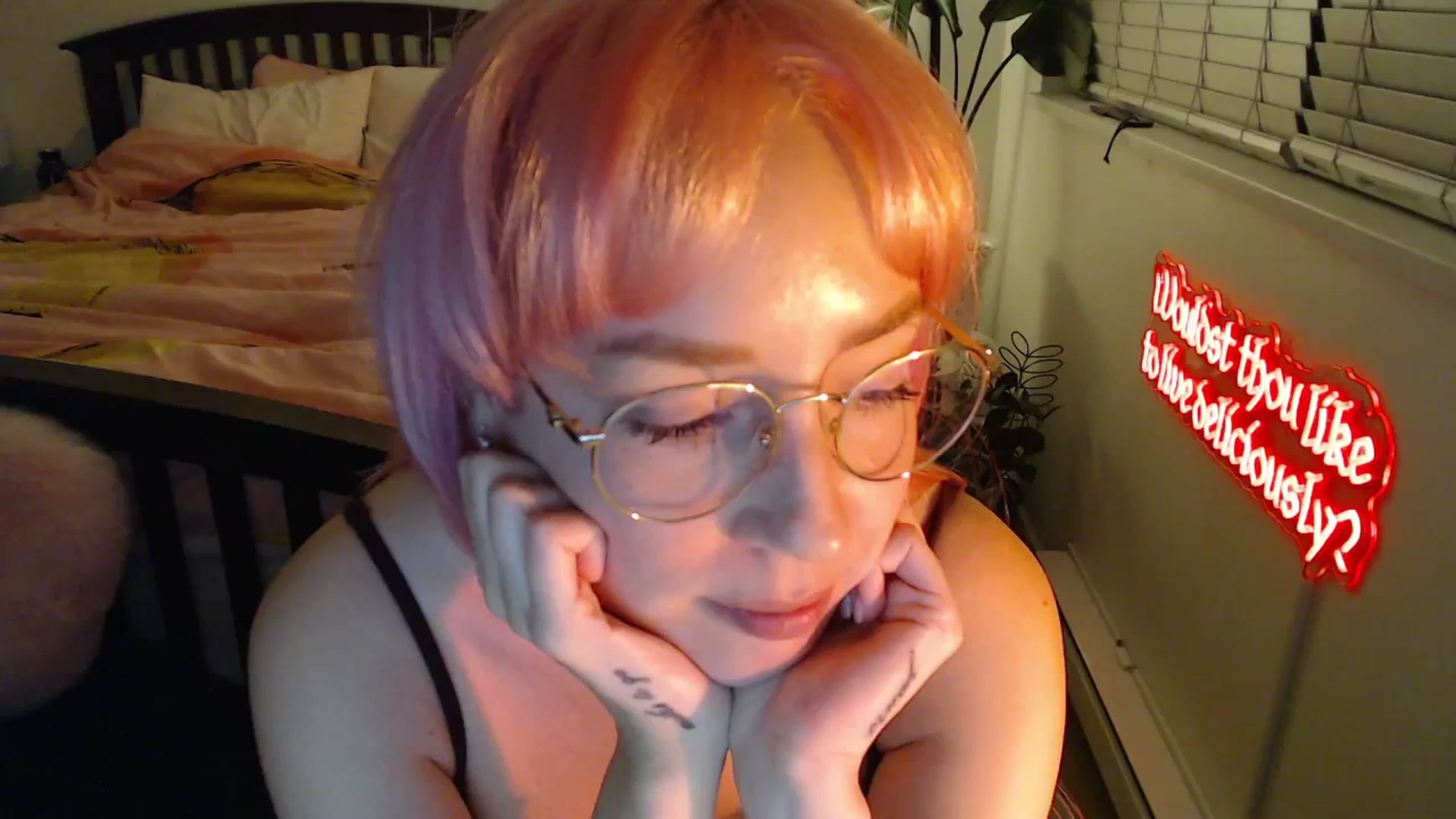 Gallery image thumbnail from NahlaHoney's myfreecams stream on, 09/26/2025, 03:07 image 15 of 20
